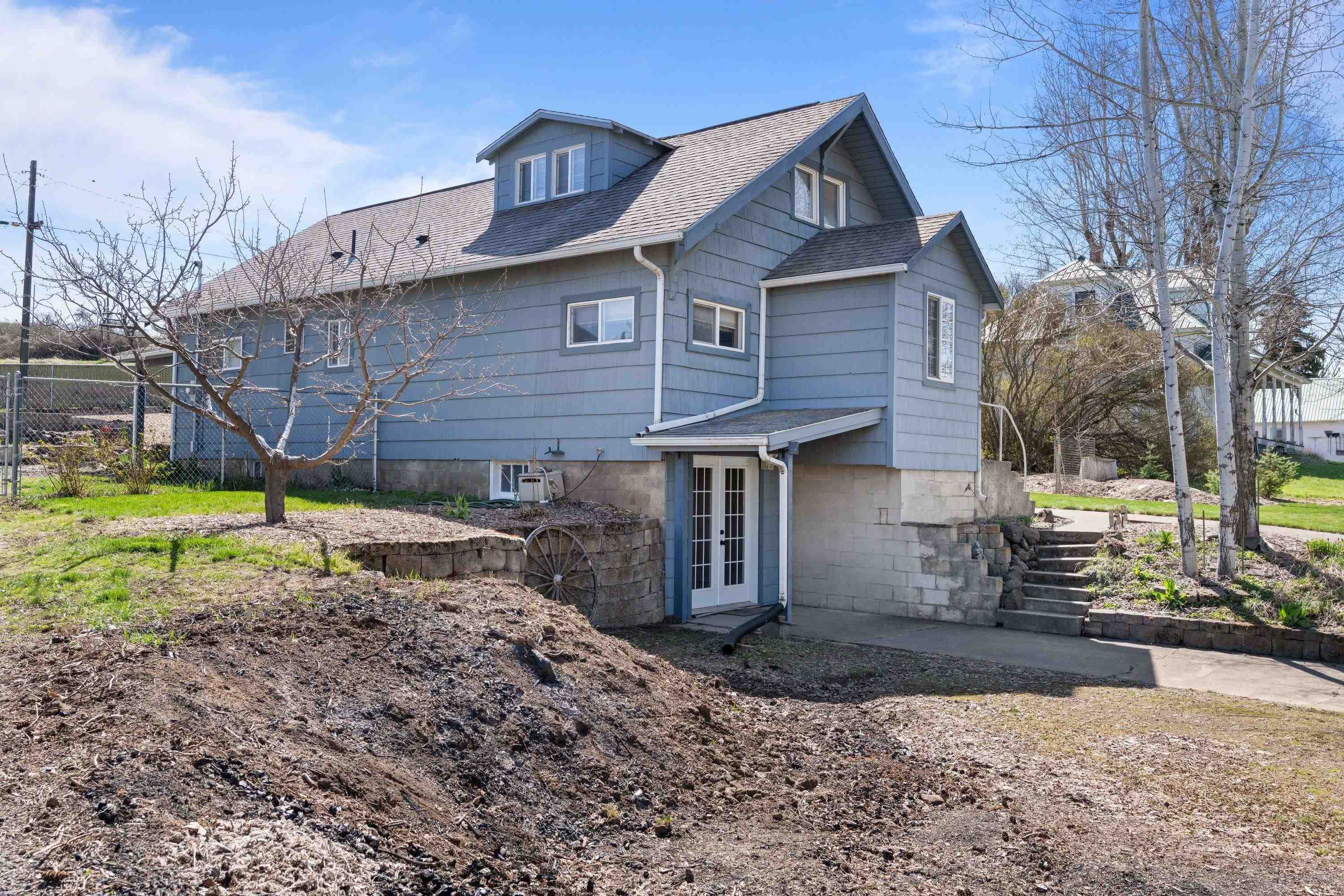 209 S Josephine Ave - Photo 2
