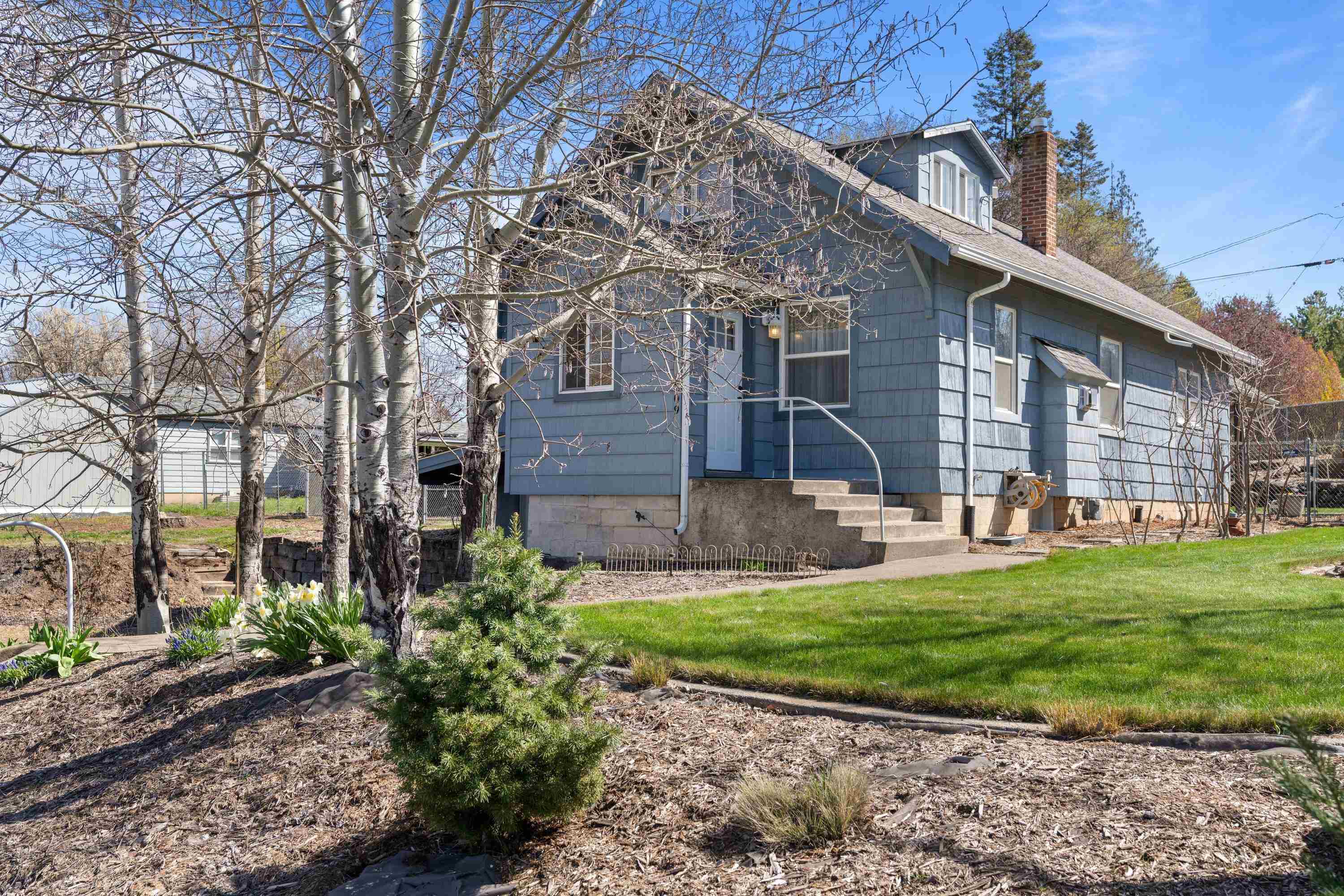 209 S Josephine Ave - Photo 4