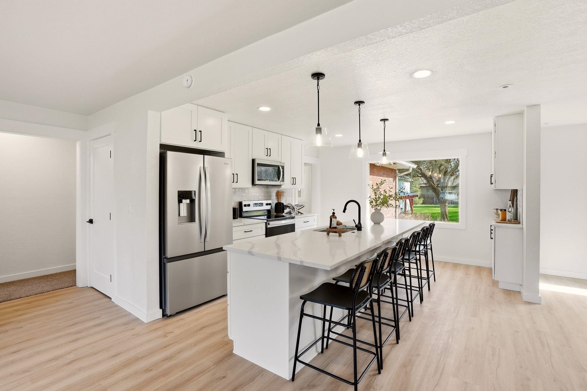 39 W 33rd Ave - Photo 11
