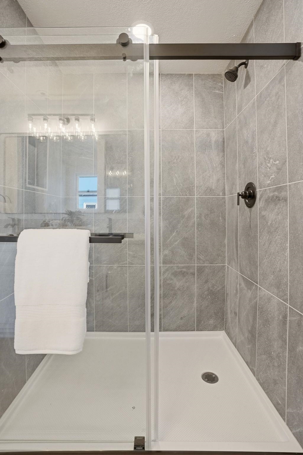 39 W 33rd Ave - Photo 16