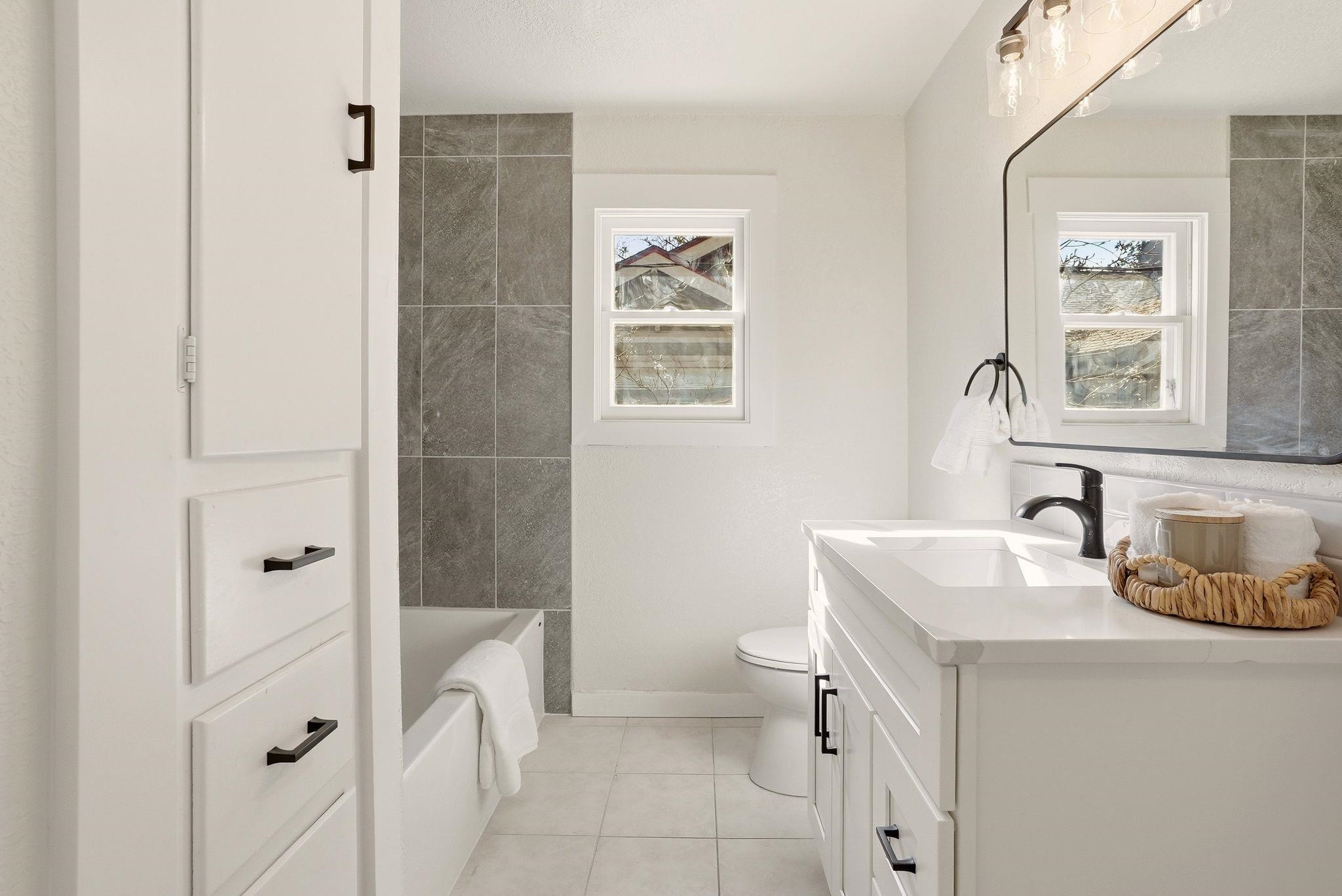 39 W 33rd Ave - Photo 19
