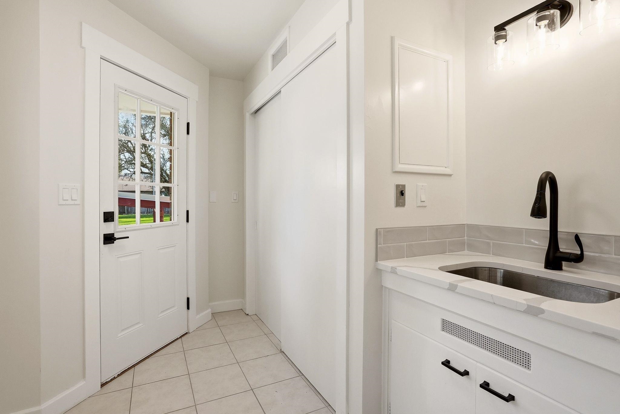 39 W 33rd Ave - Photo 21