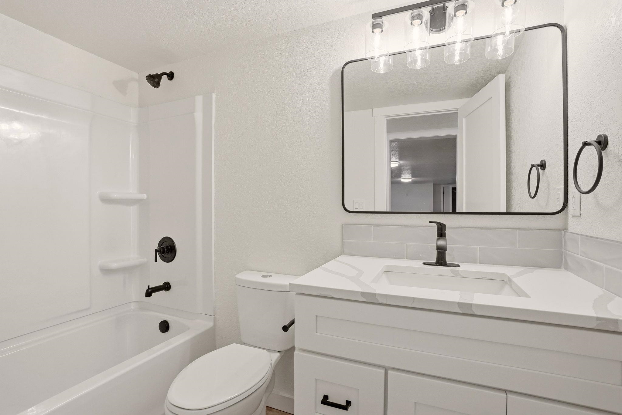 39 W 33rd Ave - Photo 23