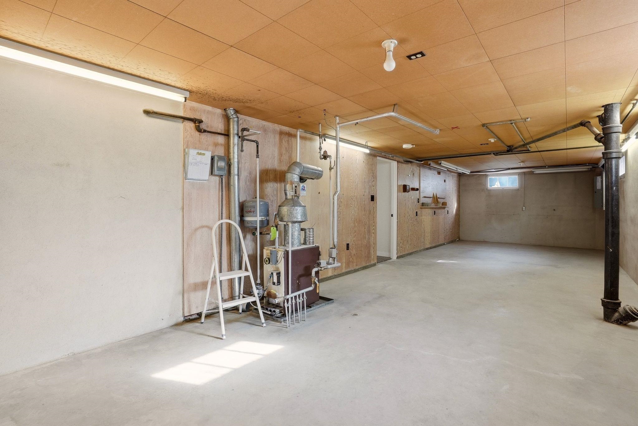 39 W 33rd Ave - Photo 28