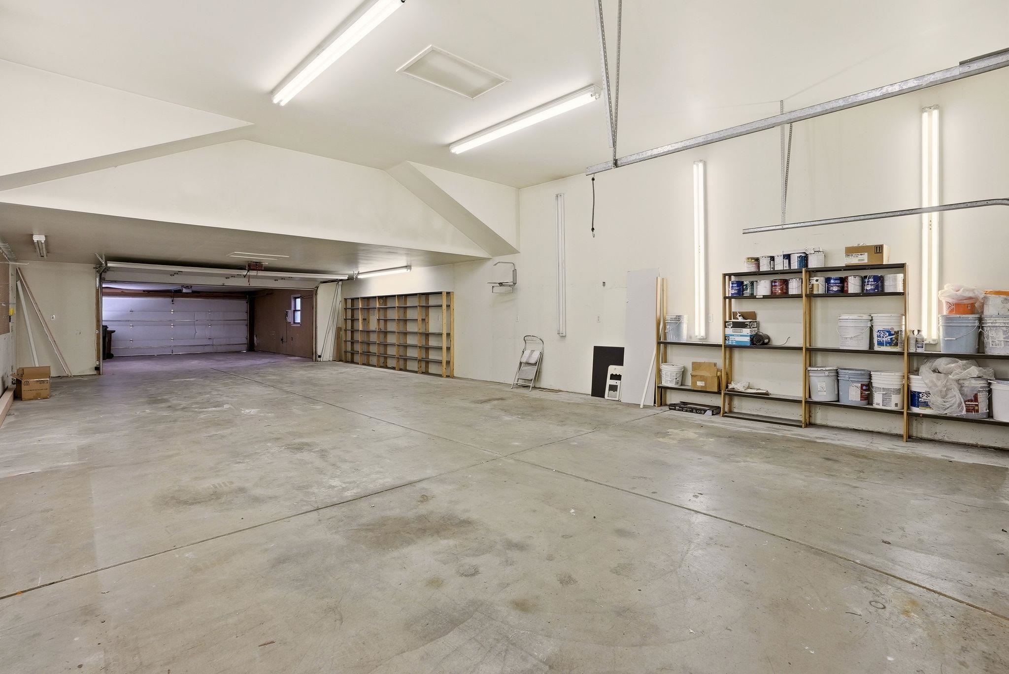 39 W 33rd Ave - Photo 34
