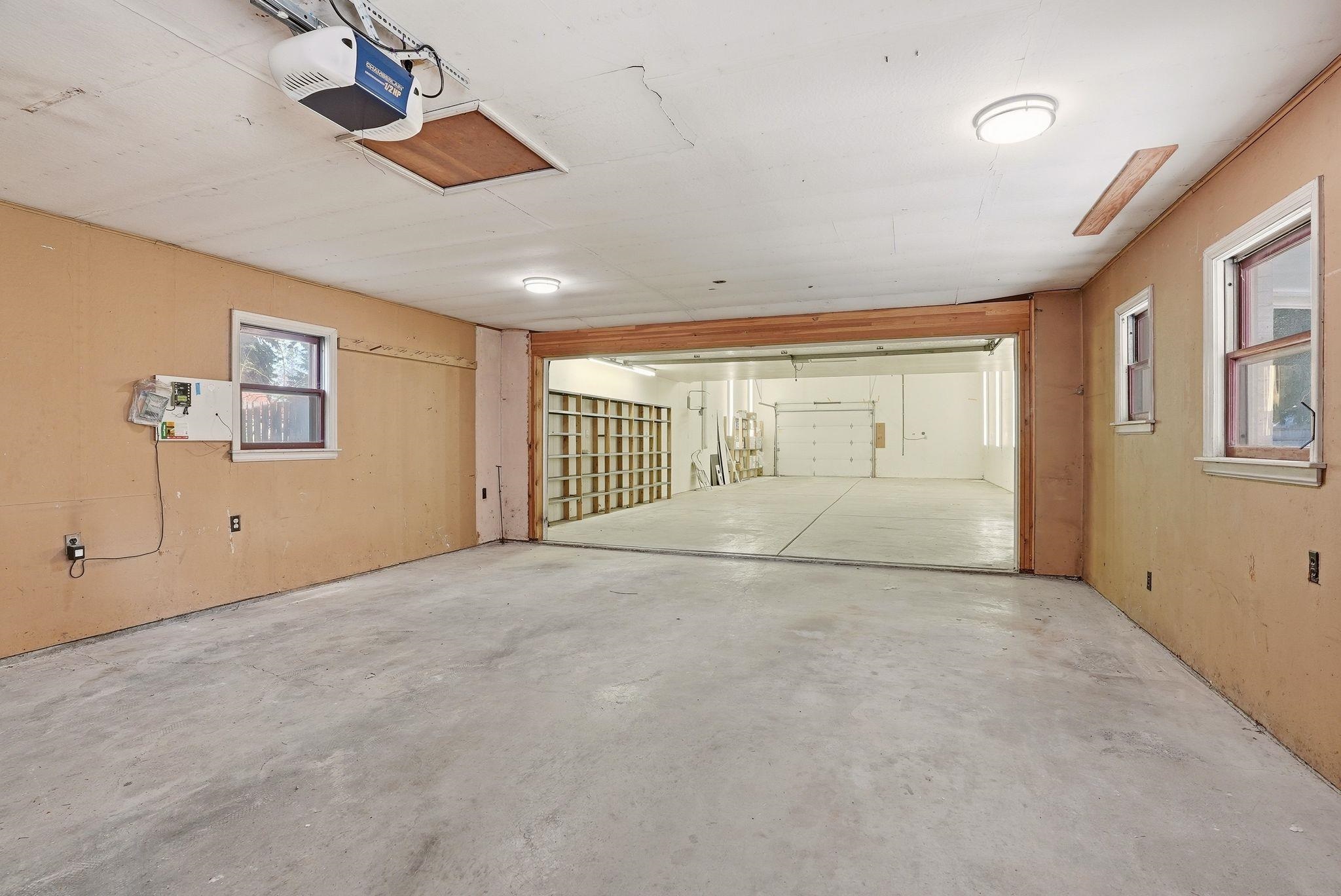 39 W 33rd Ave - Photo 35