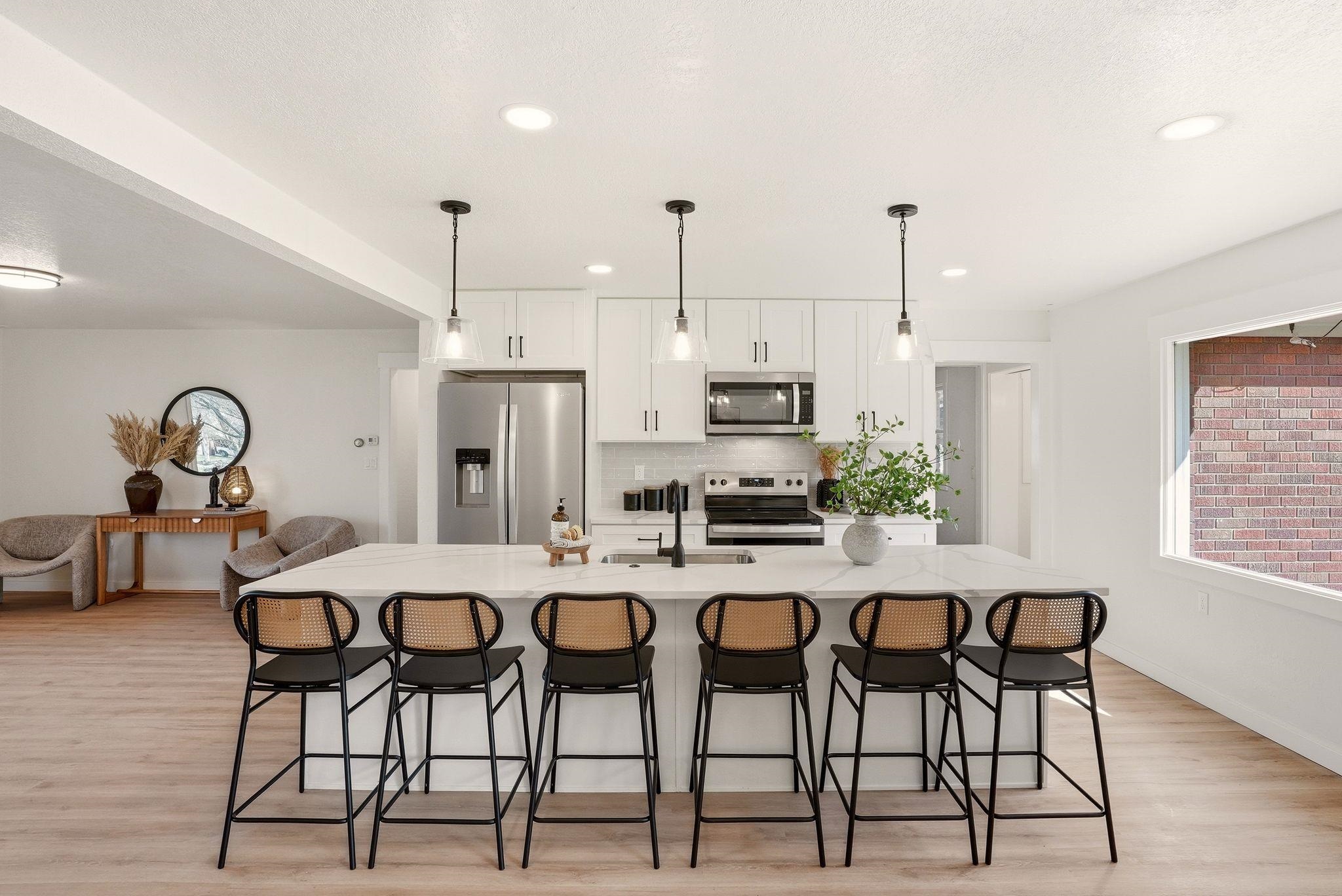 39 W 33rd Ave - Photo 10