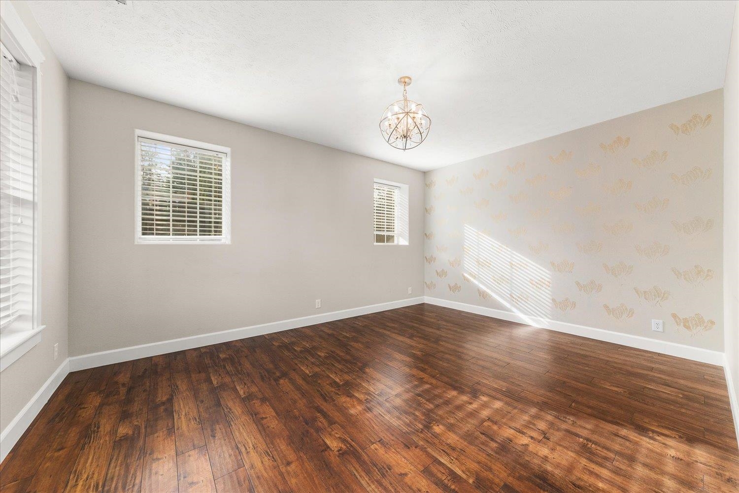1250 S Greene St - Photo 4