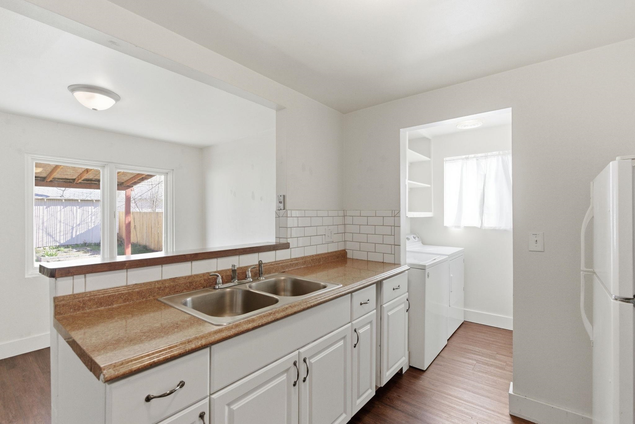 3424 W Providence Ave - Photo 5