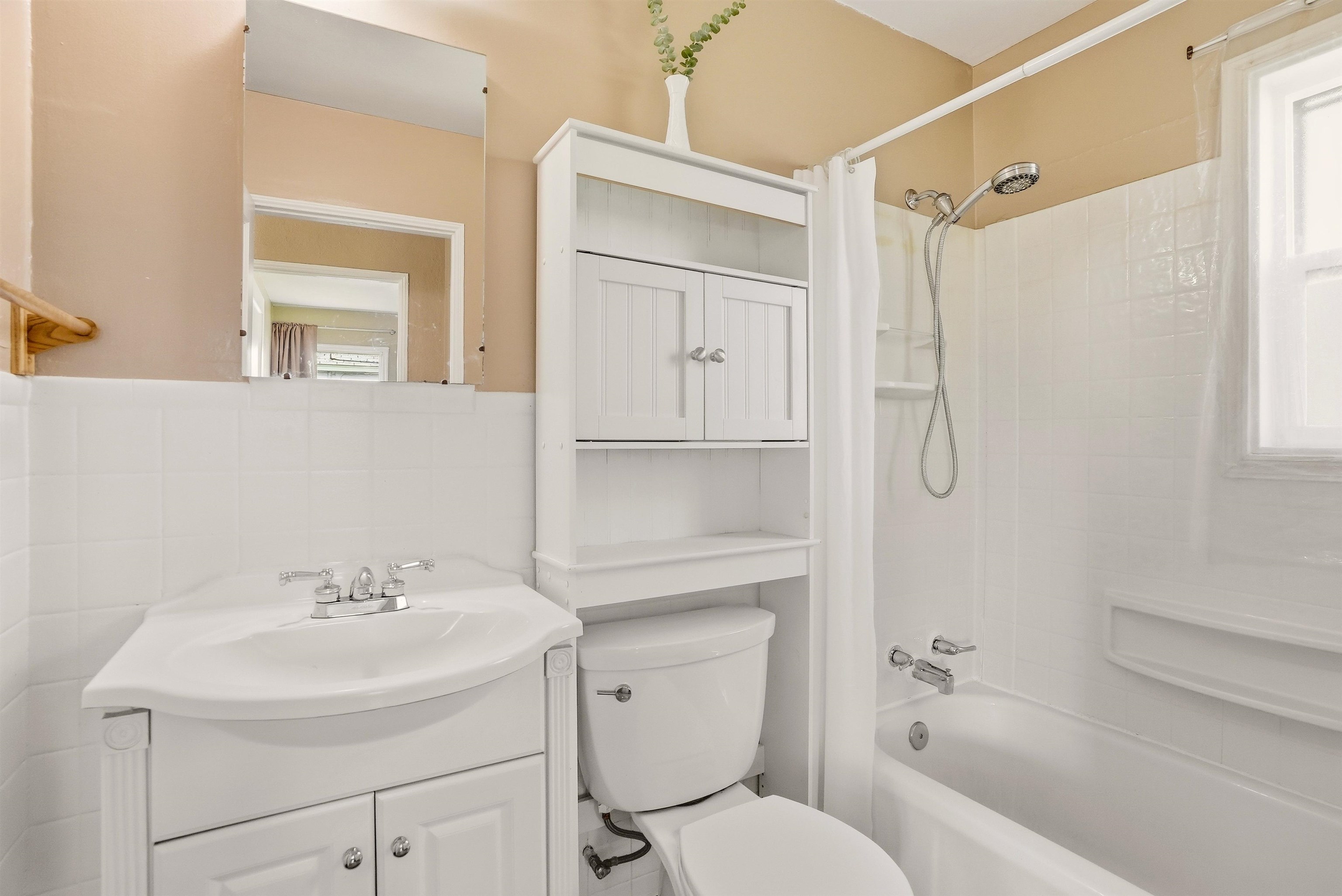 10005 N Andrew St - Photo 13