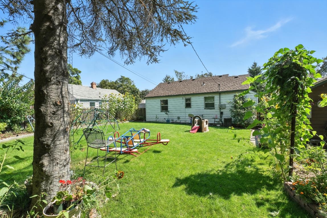 10005 N Andrew St - Photo 30