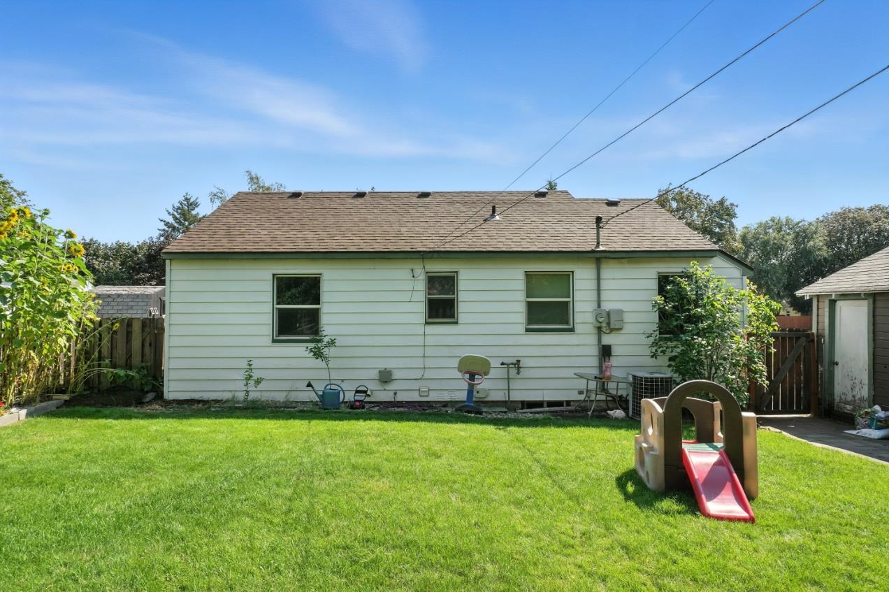 10005 N Andrew St - Photo 32
