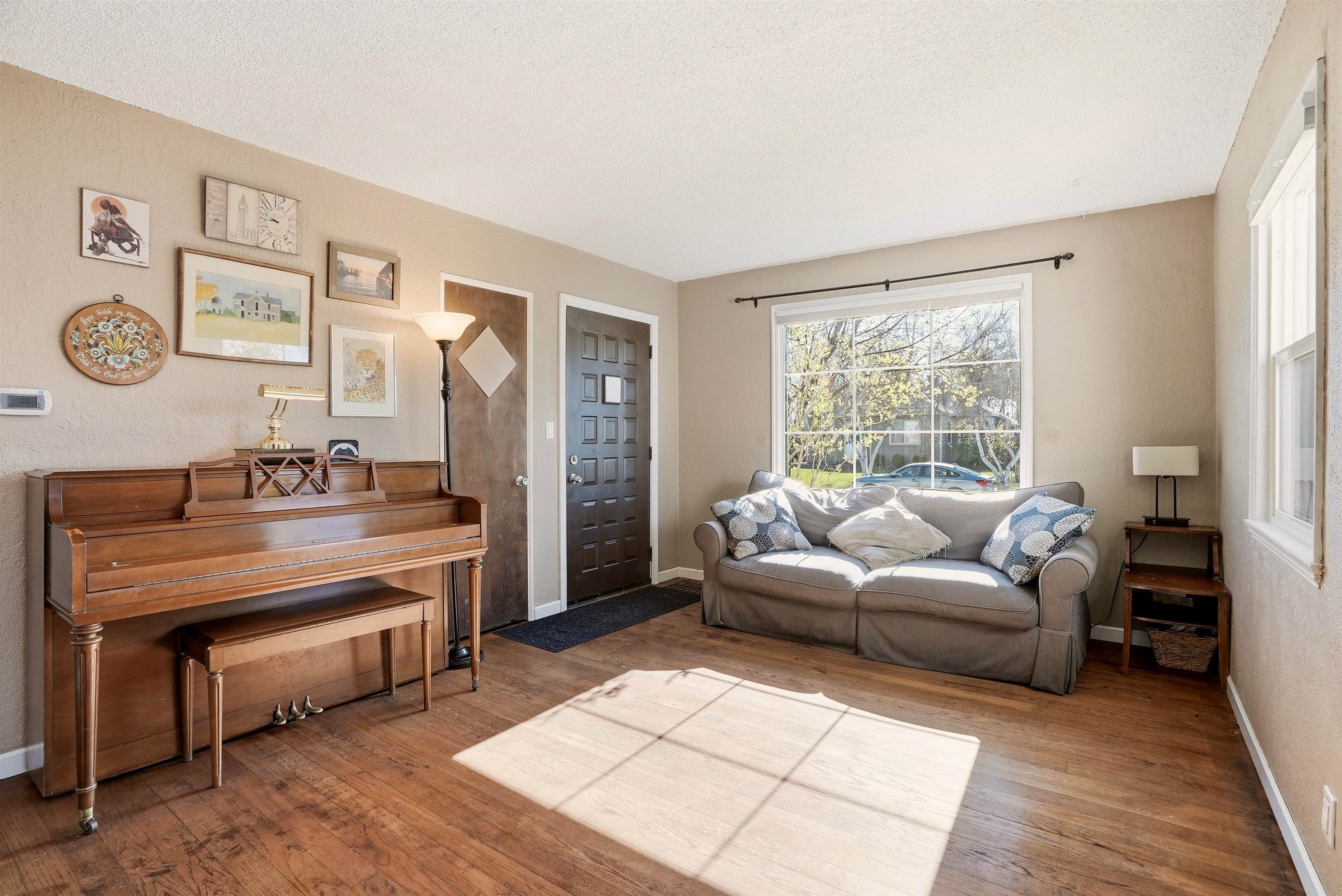 10005 N Andrew St - Photo 6