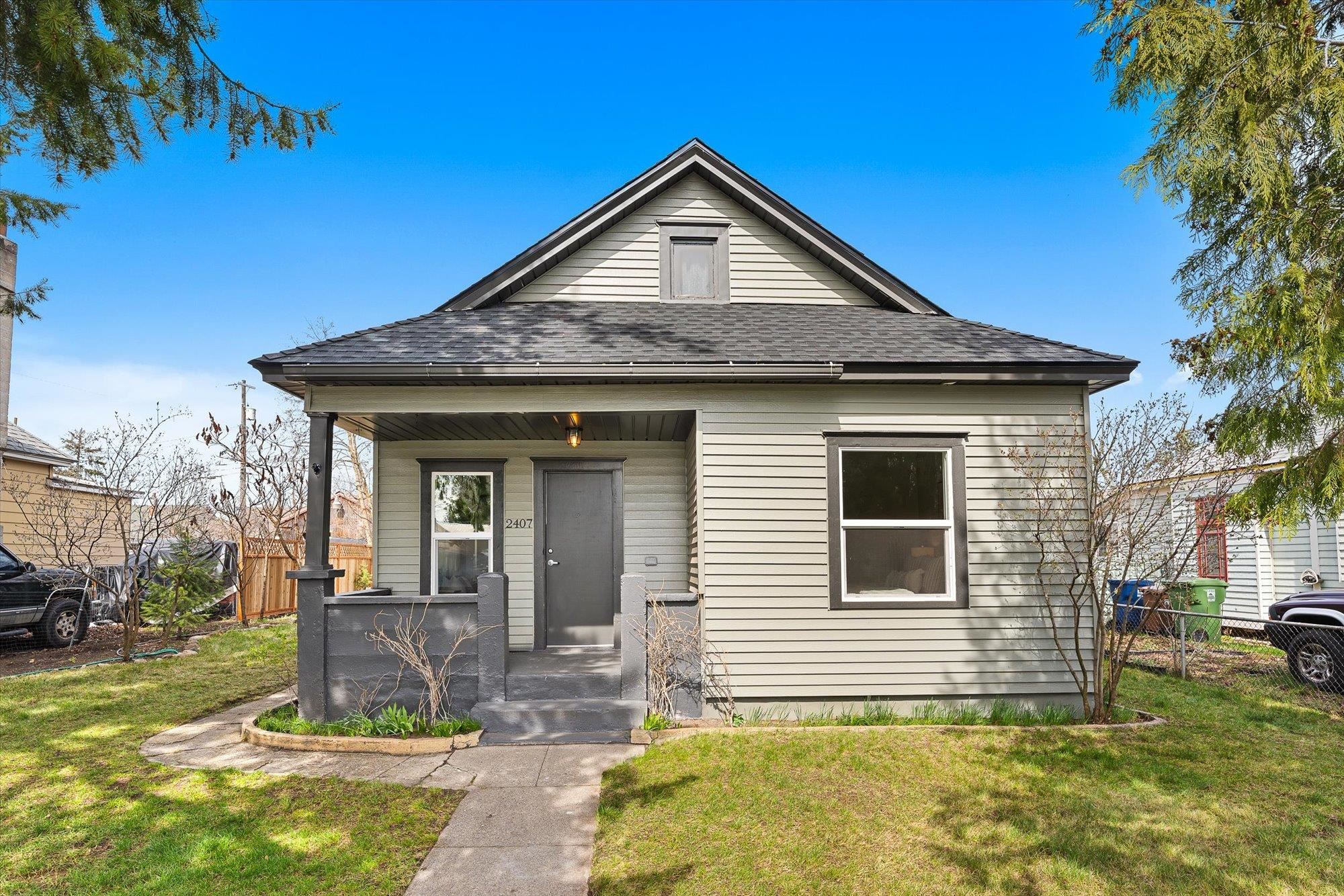 2407 E Providence Ave - Photo 2