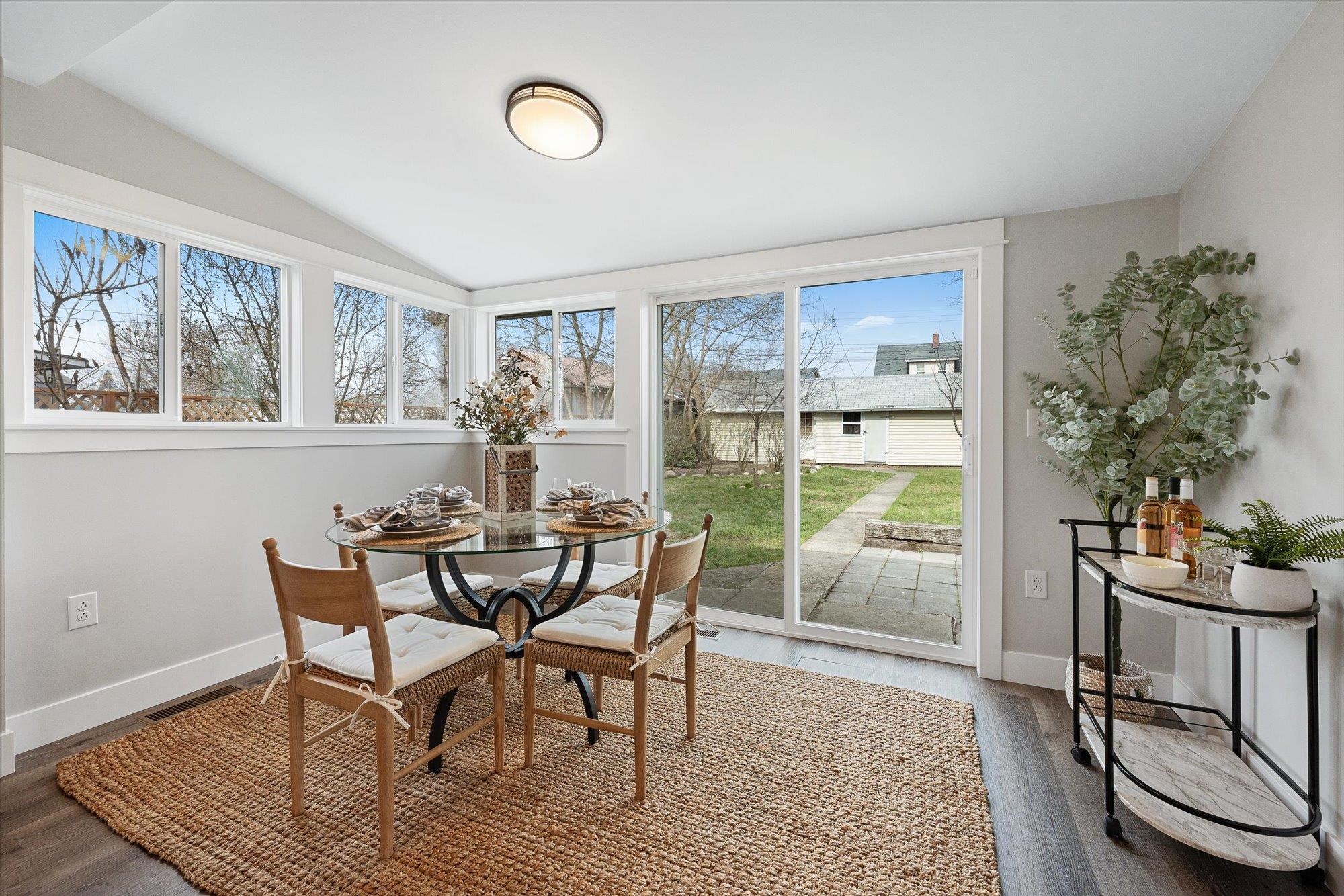 2407 E Providence Ave - Photo 17