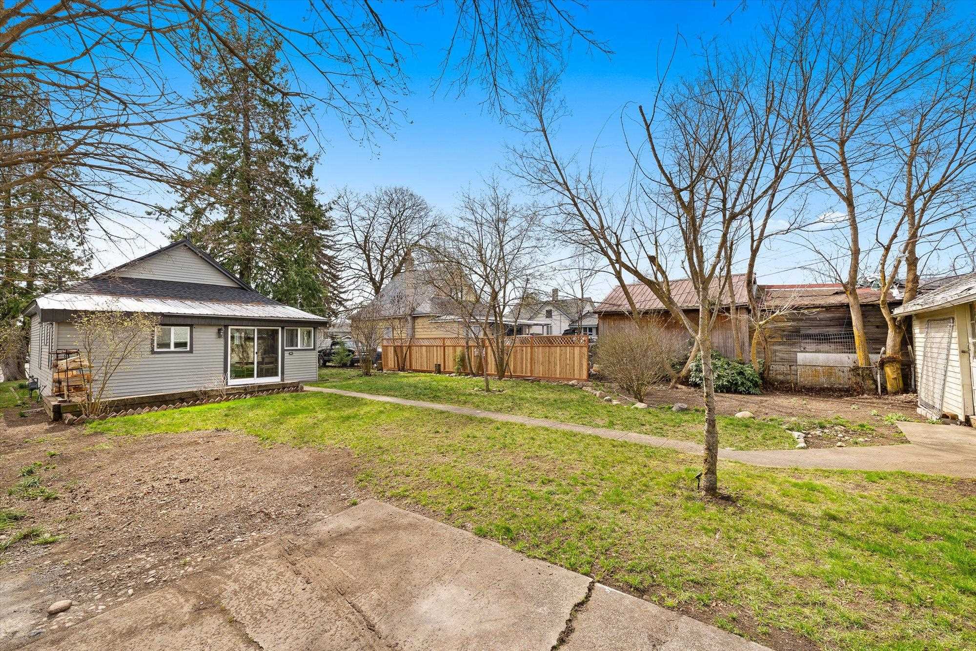 2407 E Providence Ave - Photo 27