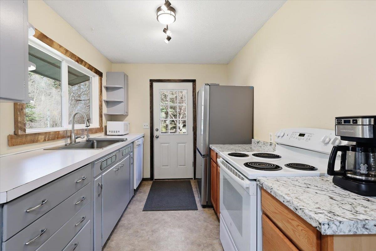 2541 Nicholson Rd - Photo 4