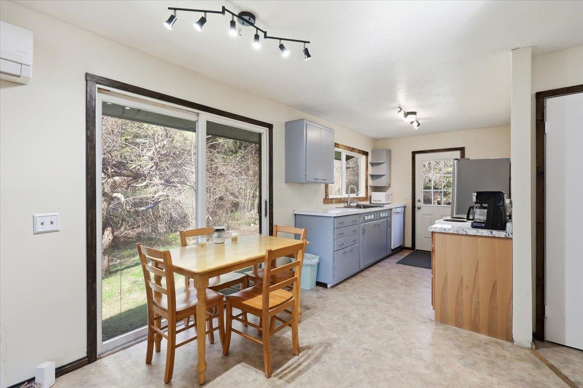 2541 Nicholson Rd - Photo 5
