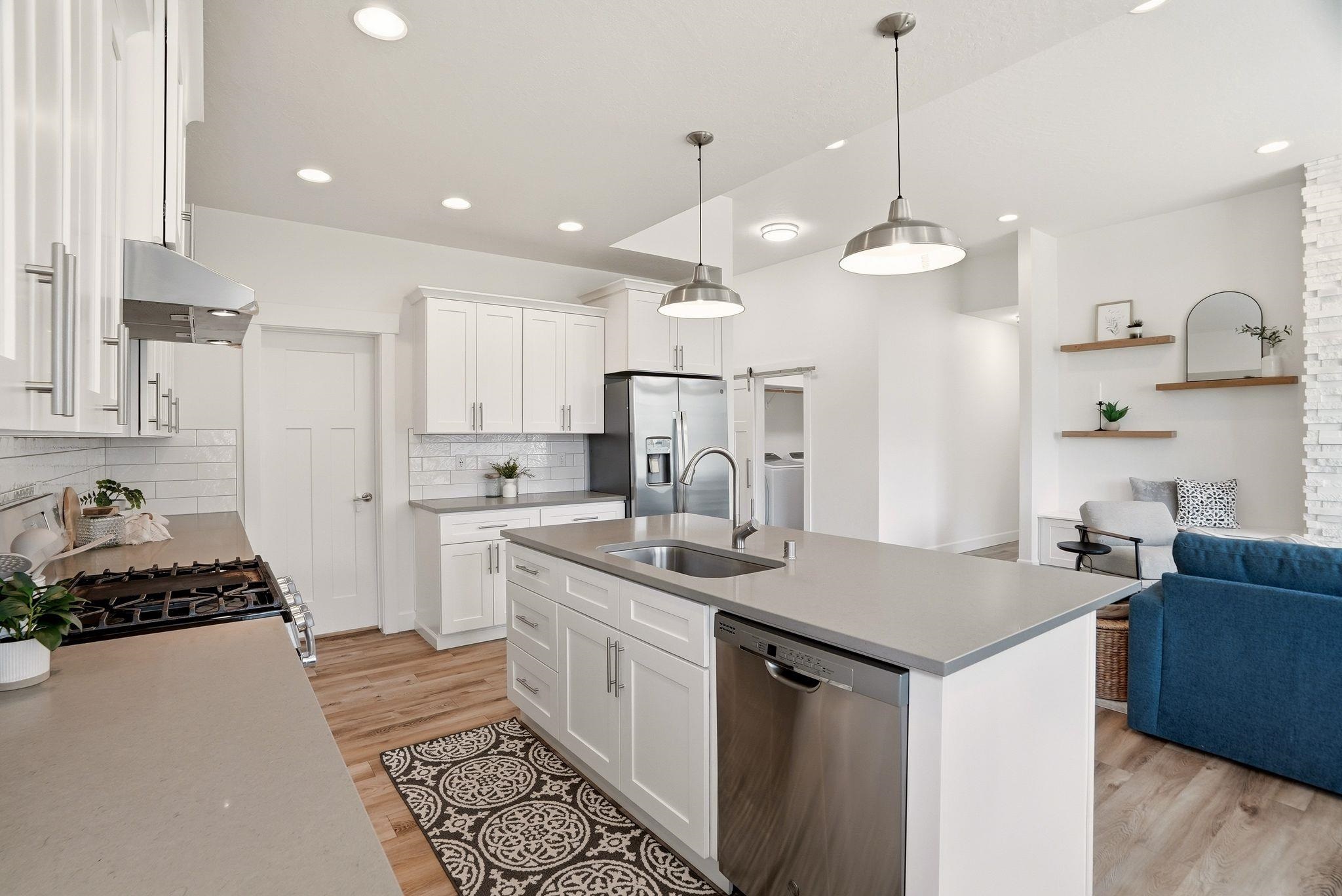 1334 E Carriage Ct - Photo 16
