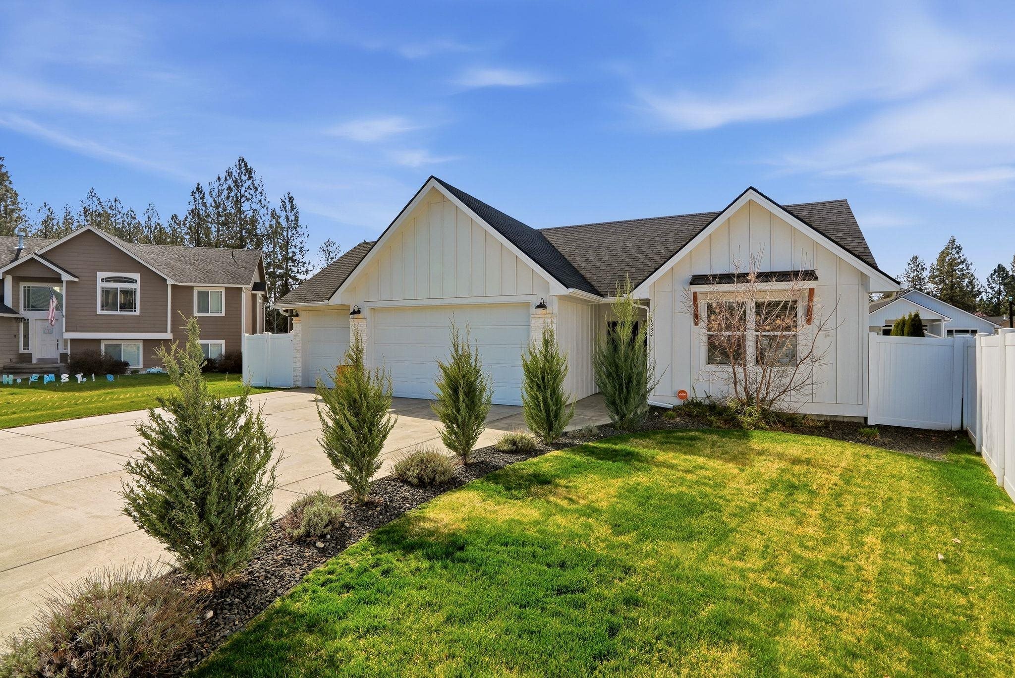 1334 E Carriage Ct - Photo 4