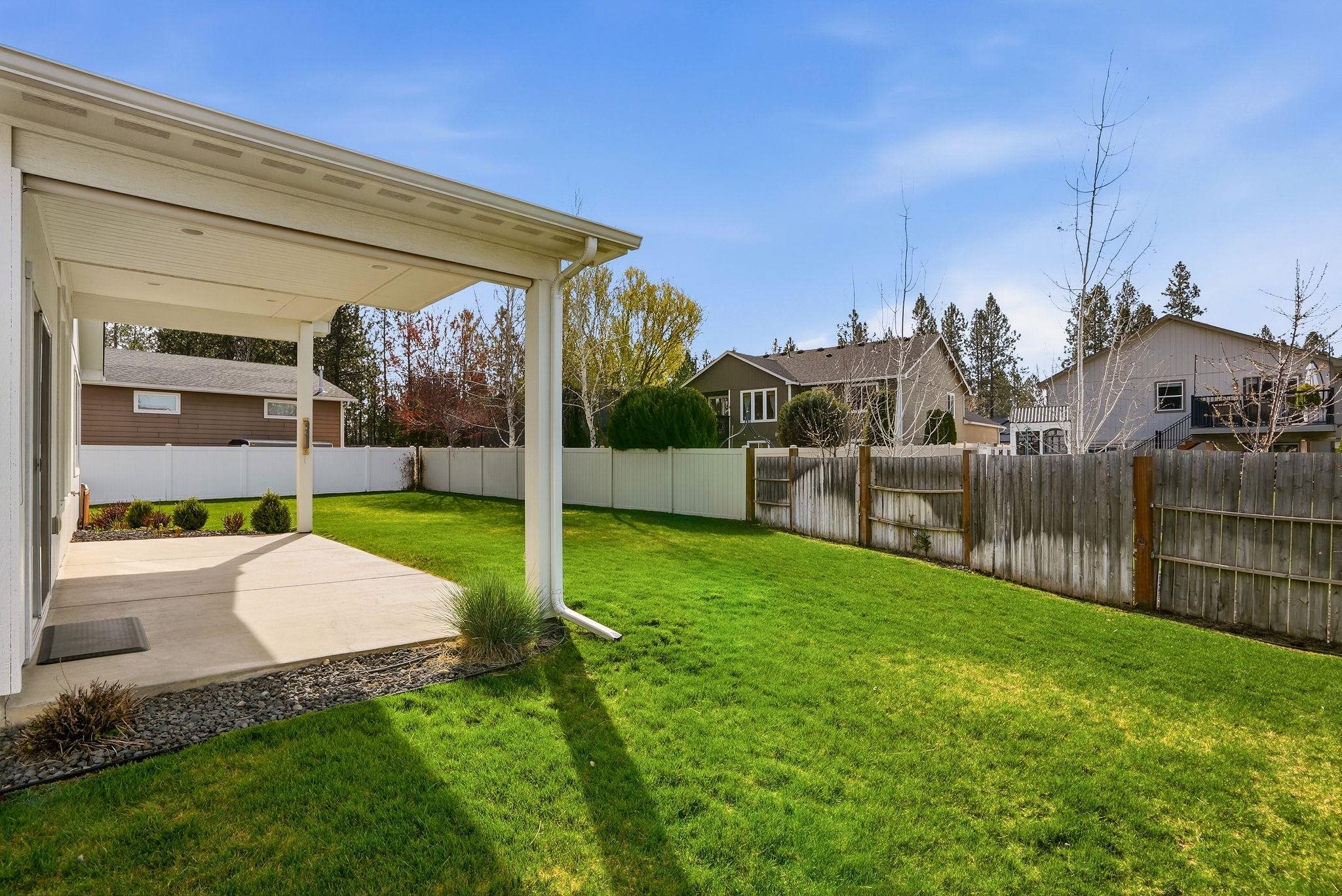 1334 E Carriage Ct - Photo 31