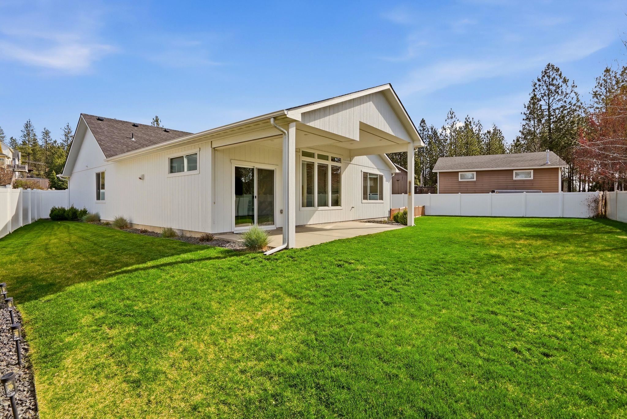 1334 E Carriage Ct - Photo 32