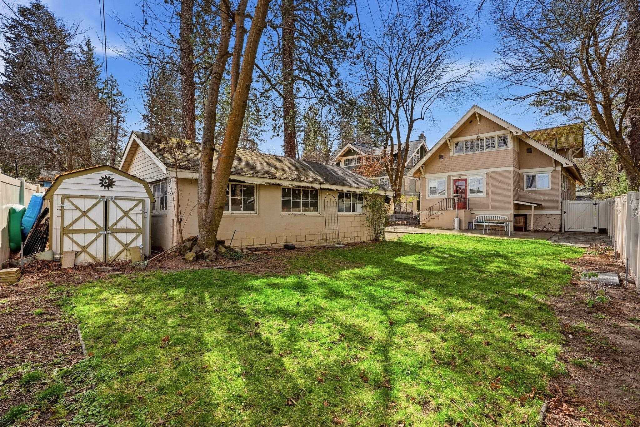 2435 E North Altamont Blvd - Photo 41