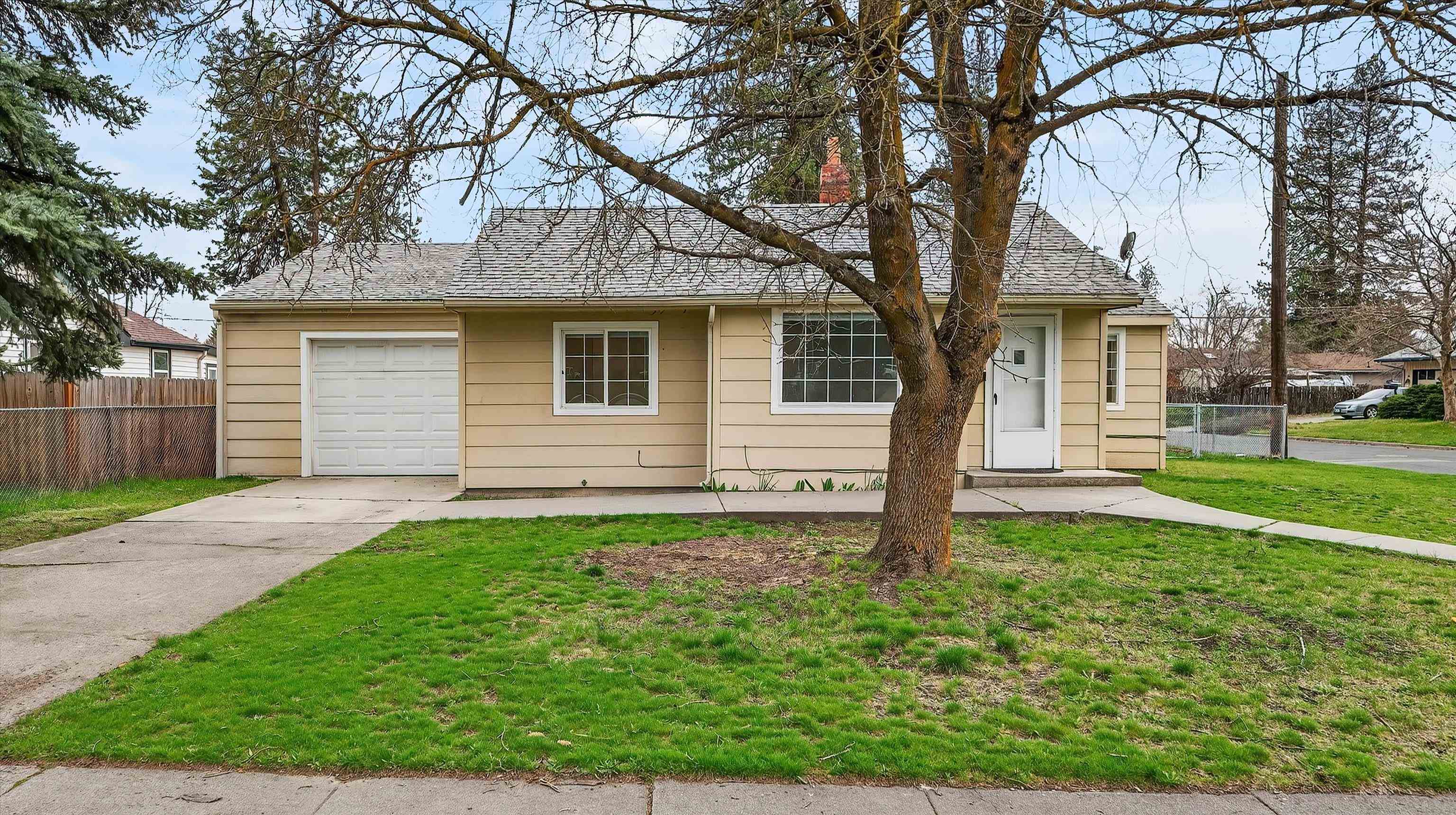 5341 N Driscoll Blvd - Photo 2
