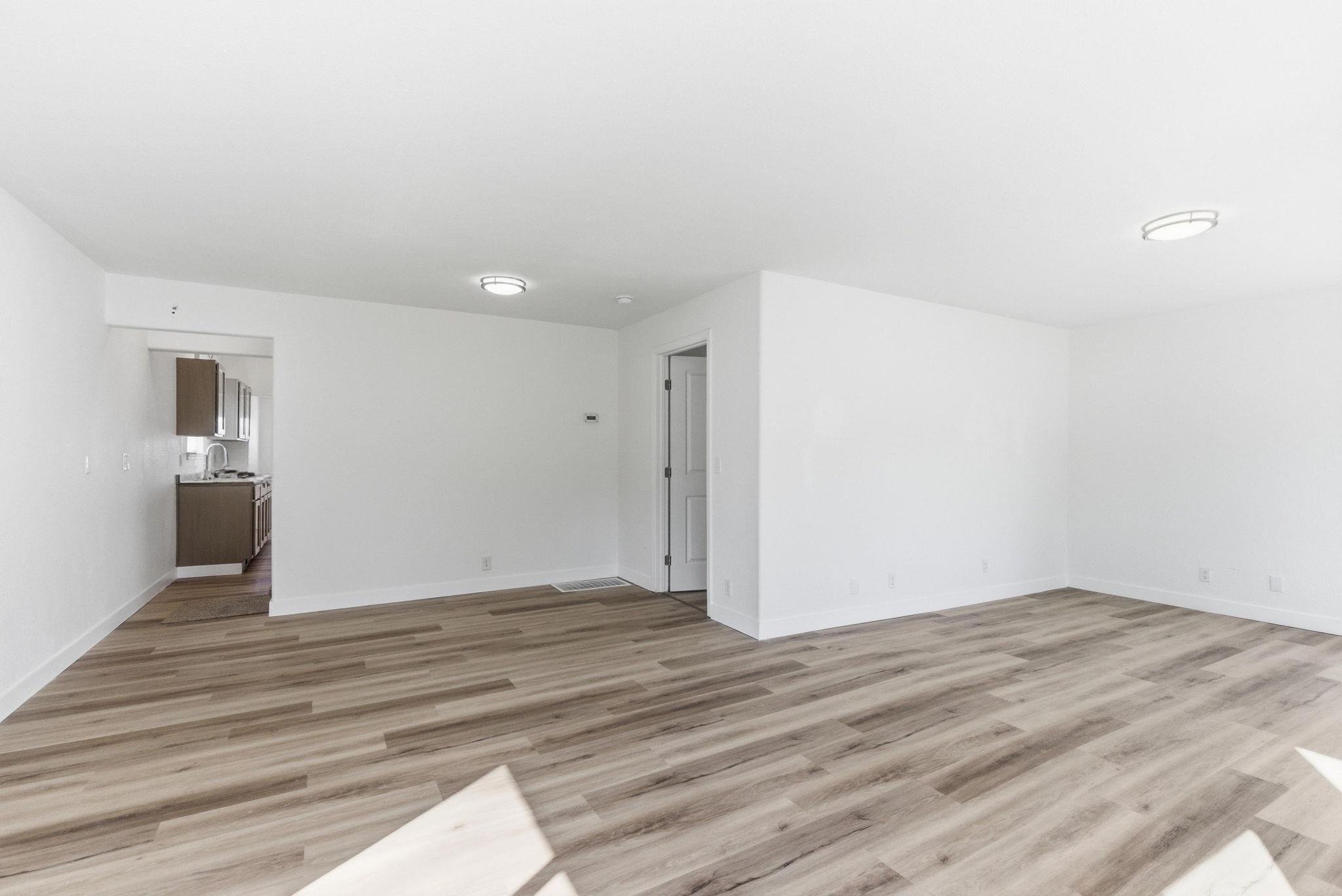1713 E 4th Ave - Photo 3