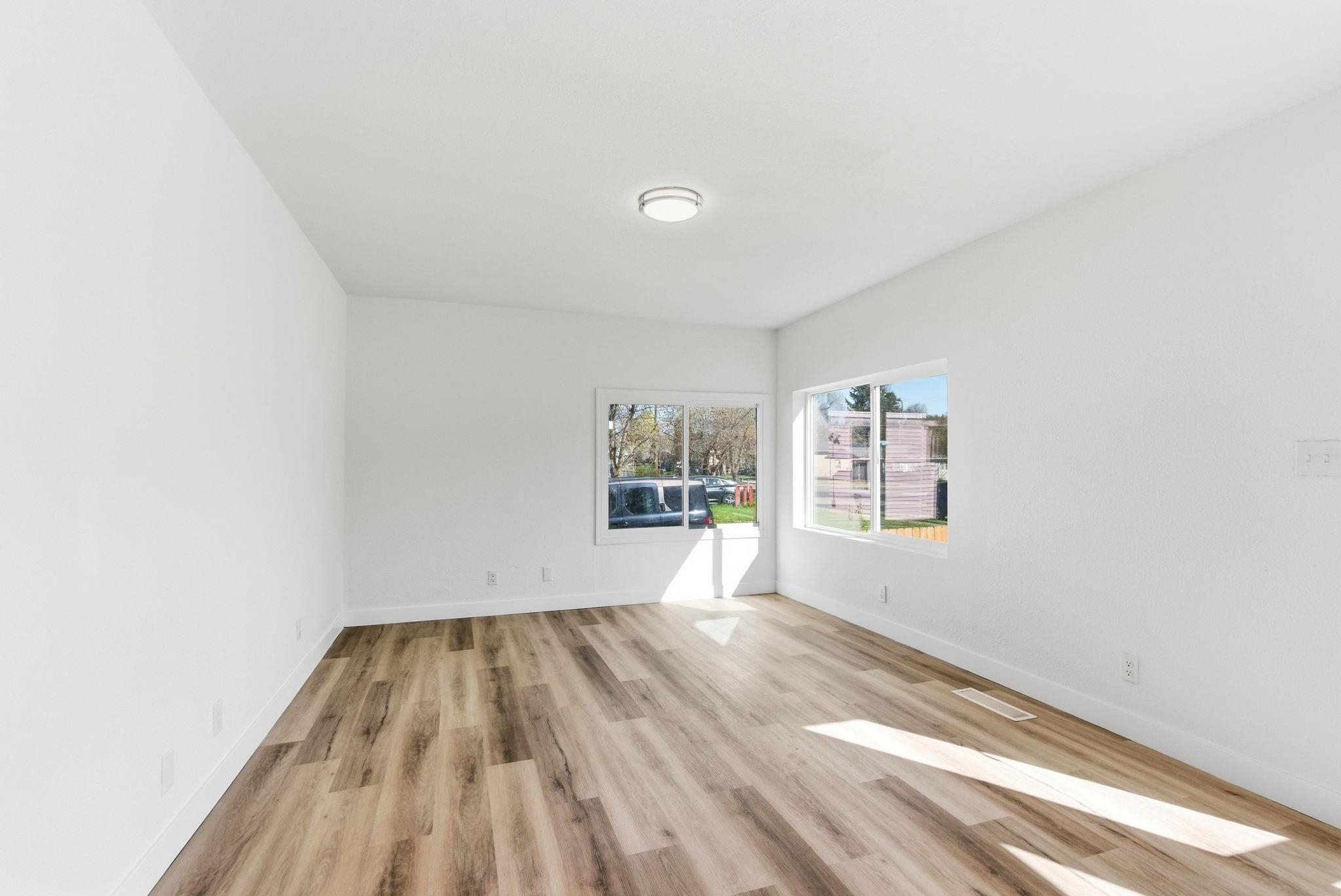 1713 E 4th Ave - Photo 6