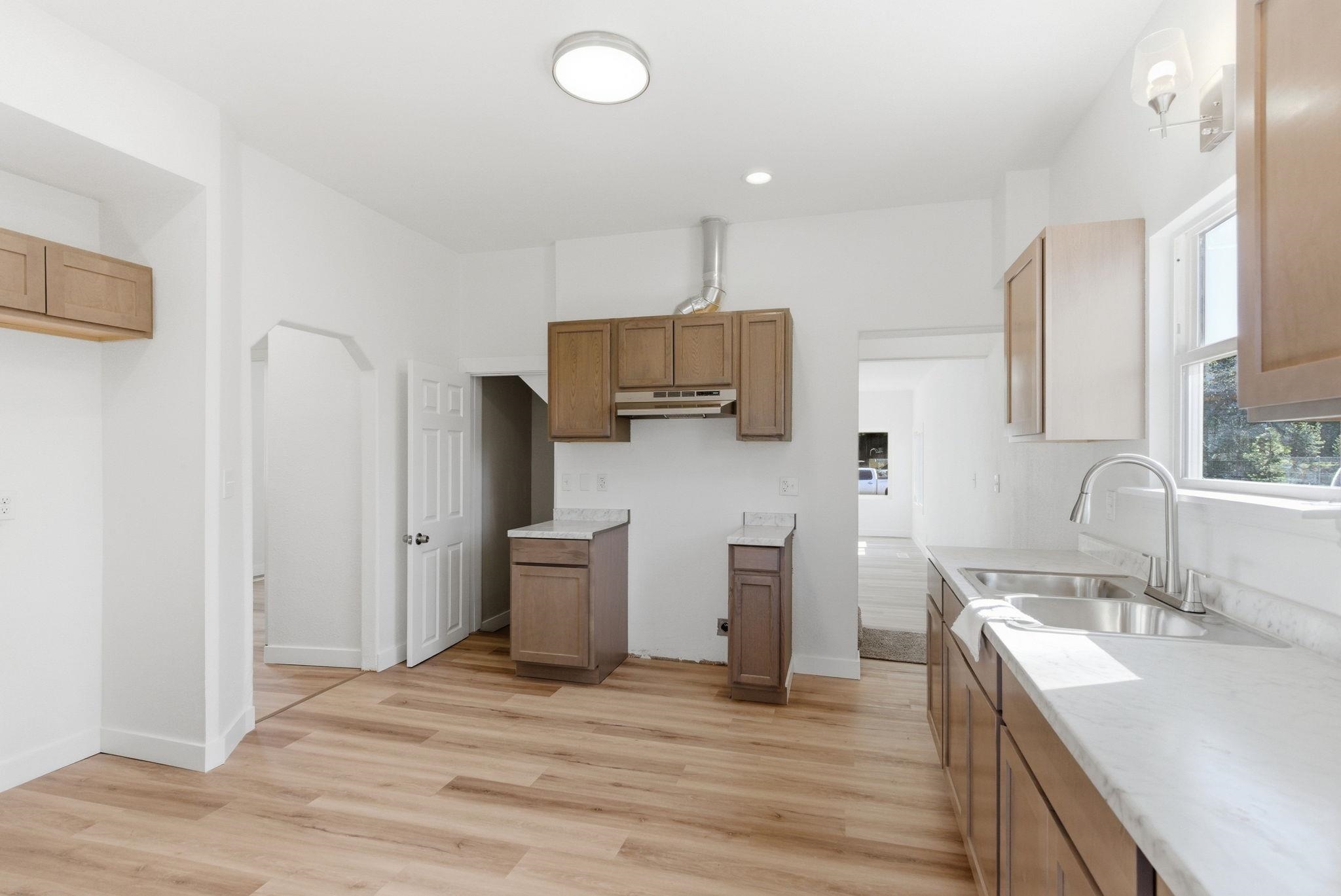 1713 E 4th Ave - Photo 10