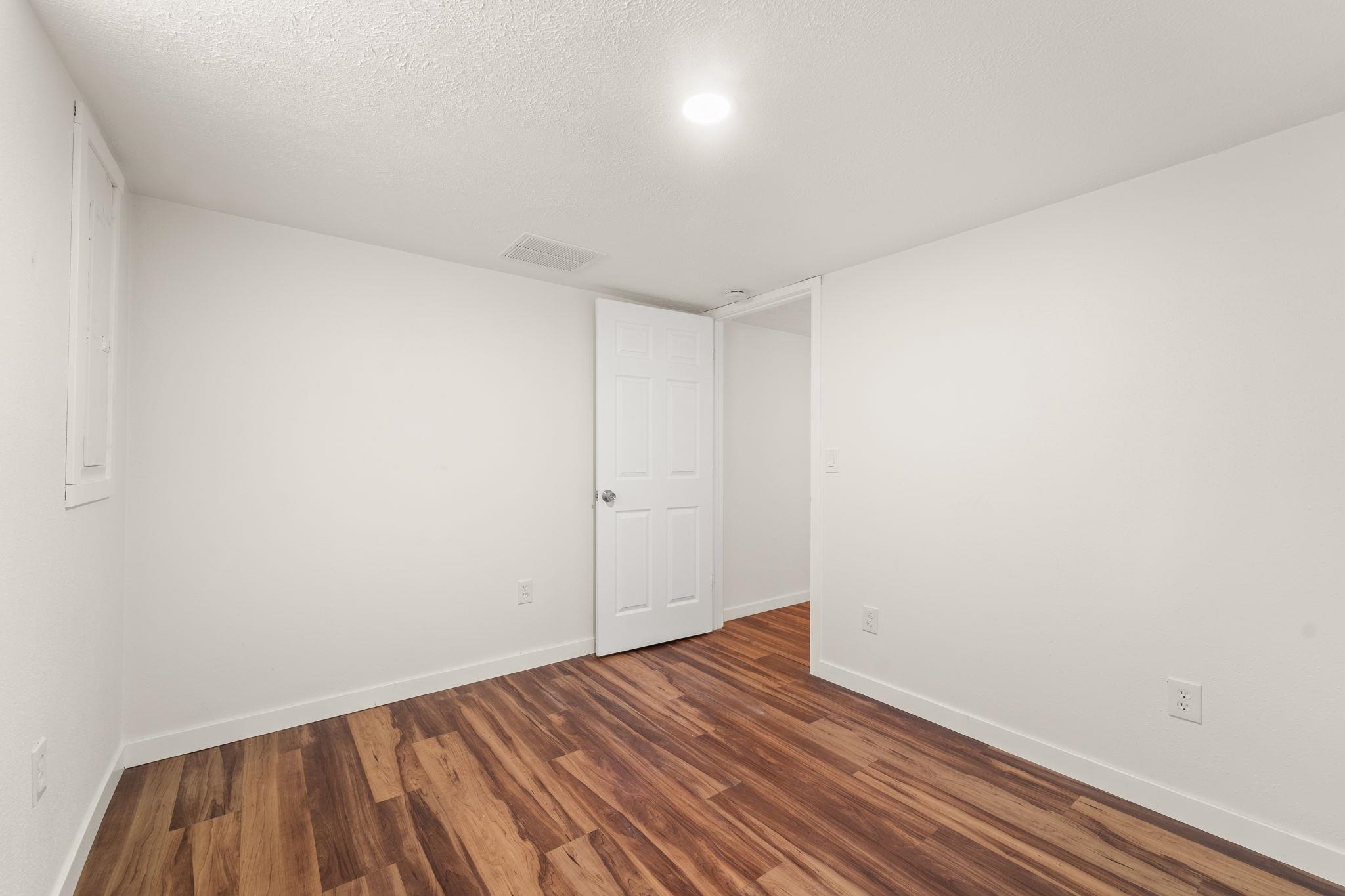 1311 E Kiernan Ave - Photo 31