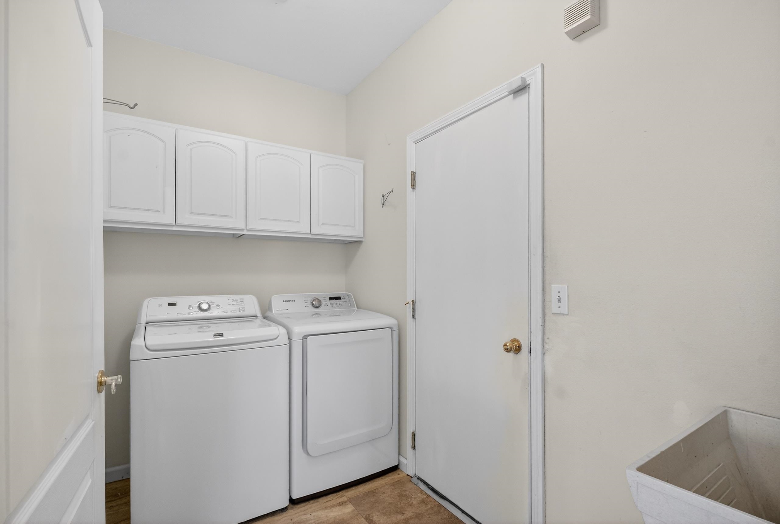 1613 E 6th St - Photo 14