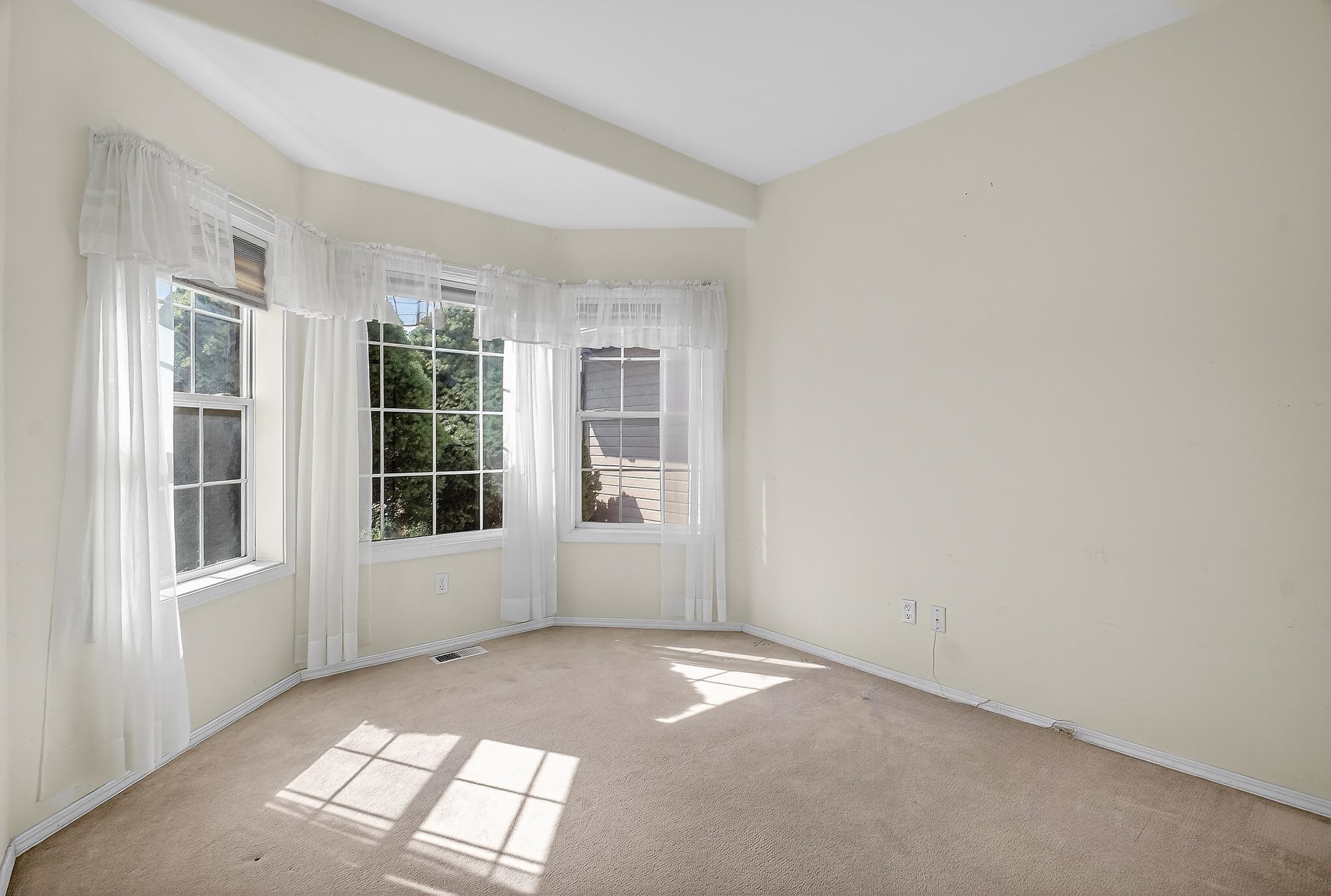 1613 E 6th St - Photo 20