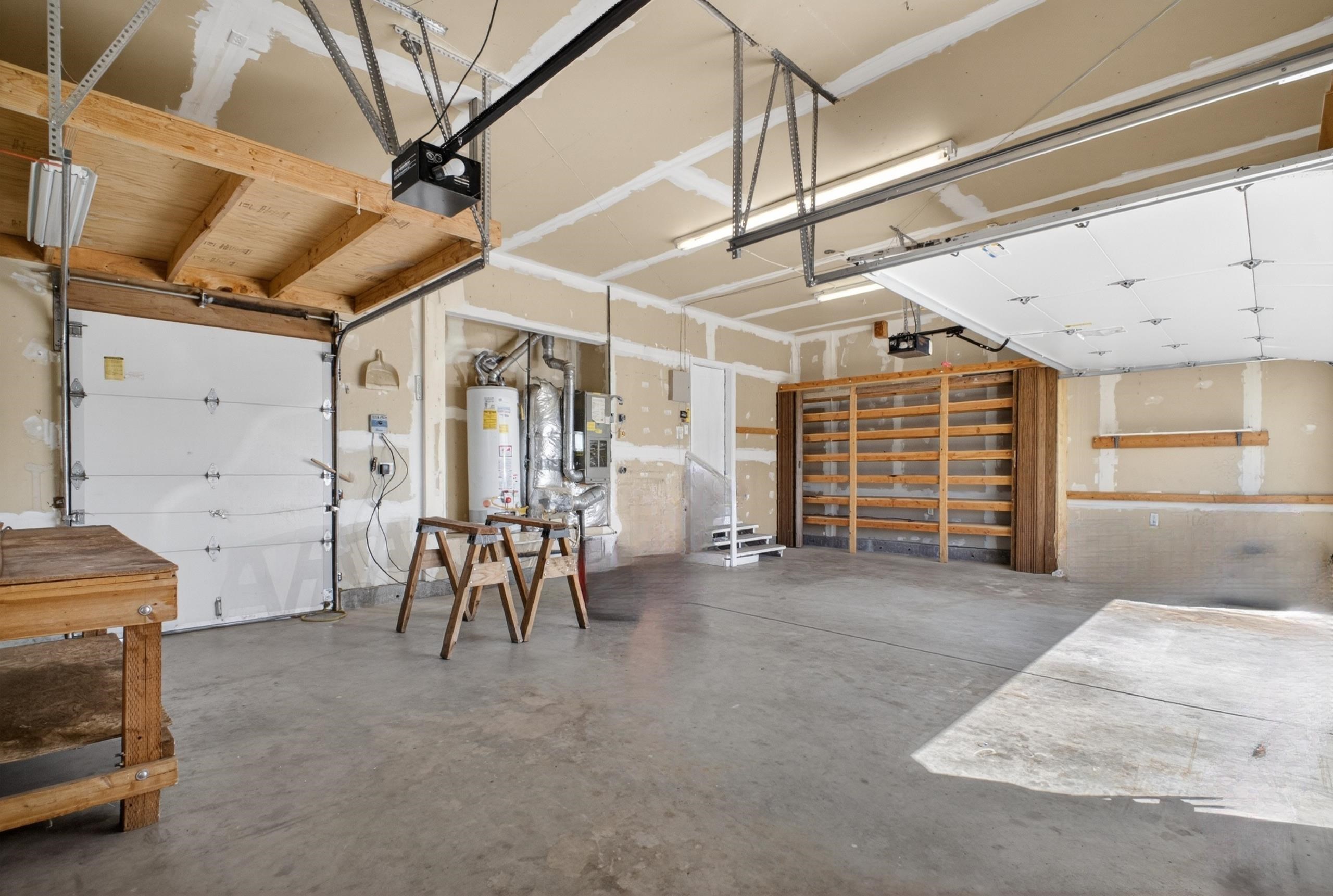 1613 E 6th St - Photo 23