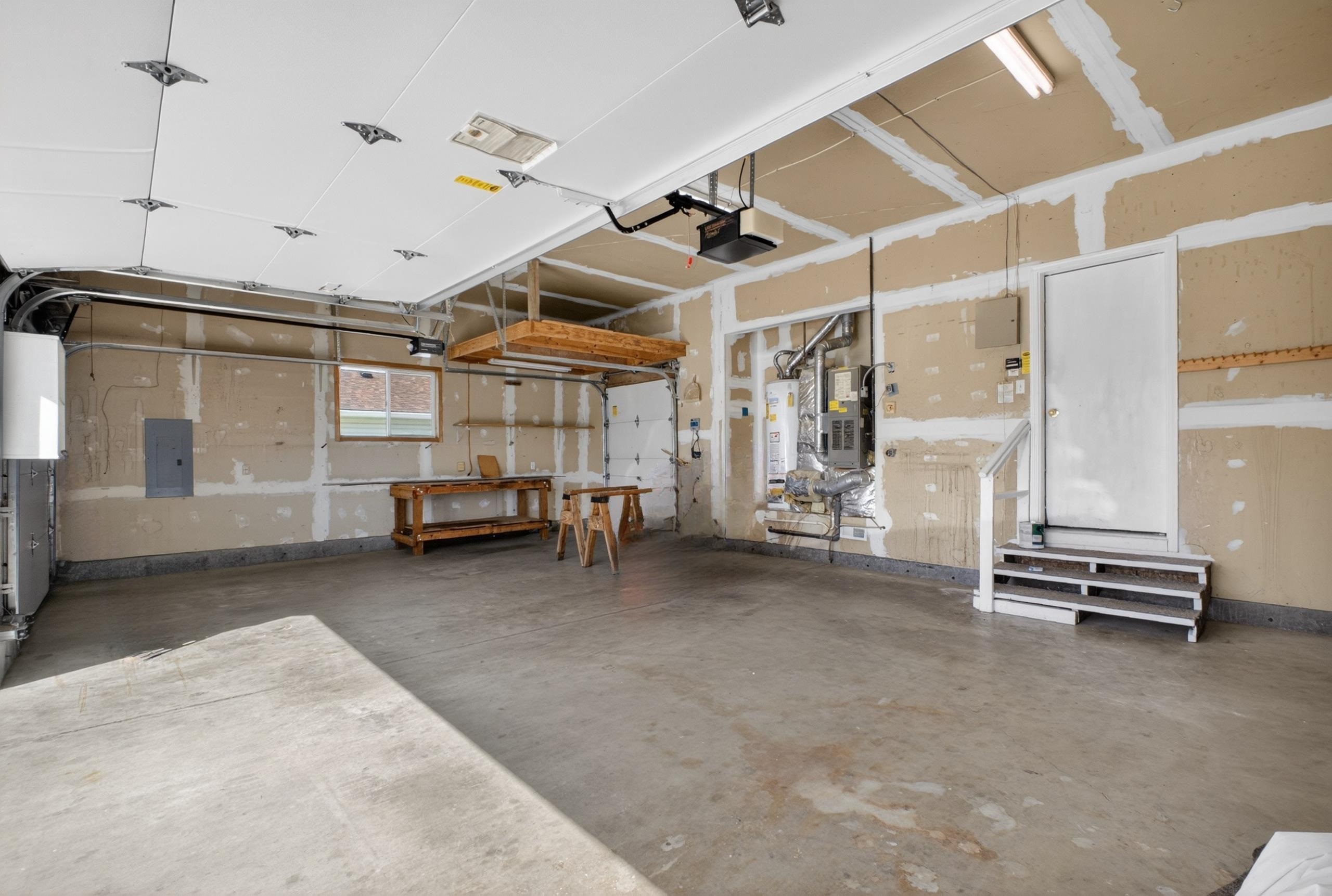 1613 E 6th St - Photo 24