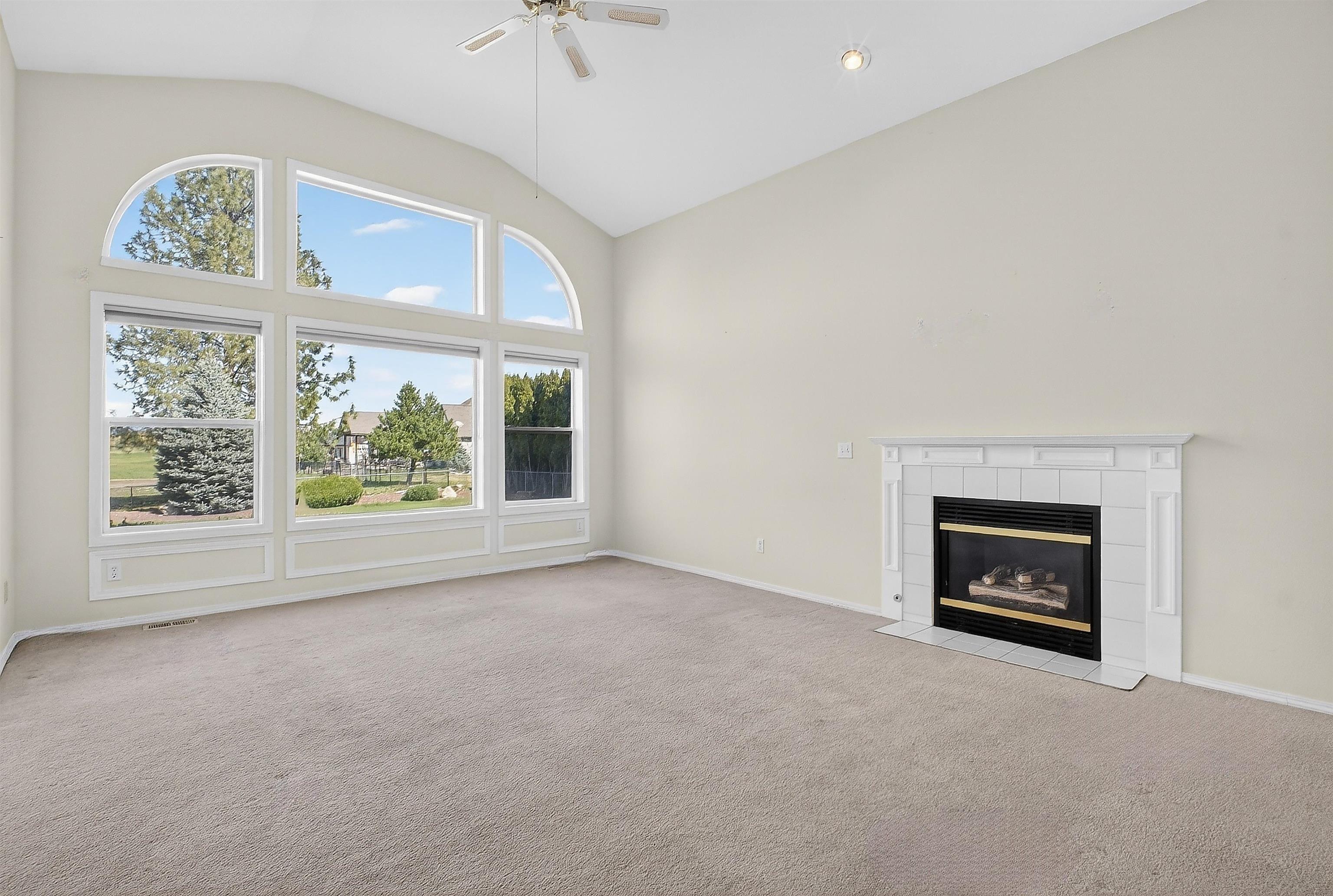 1613 E 6th St - Photo 6