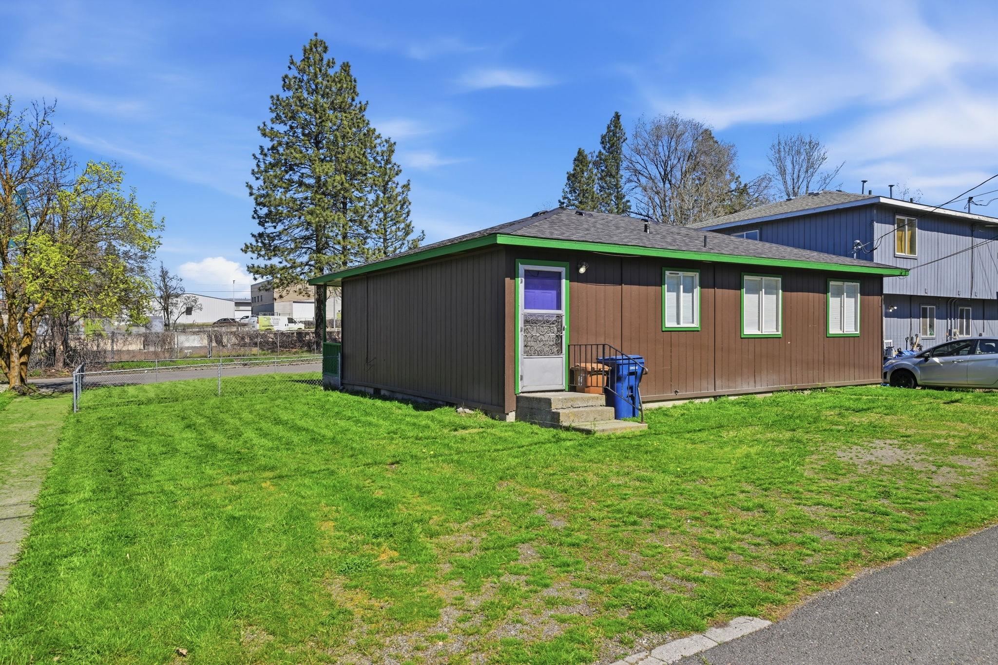1829 W 6th Ave - Photo 18