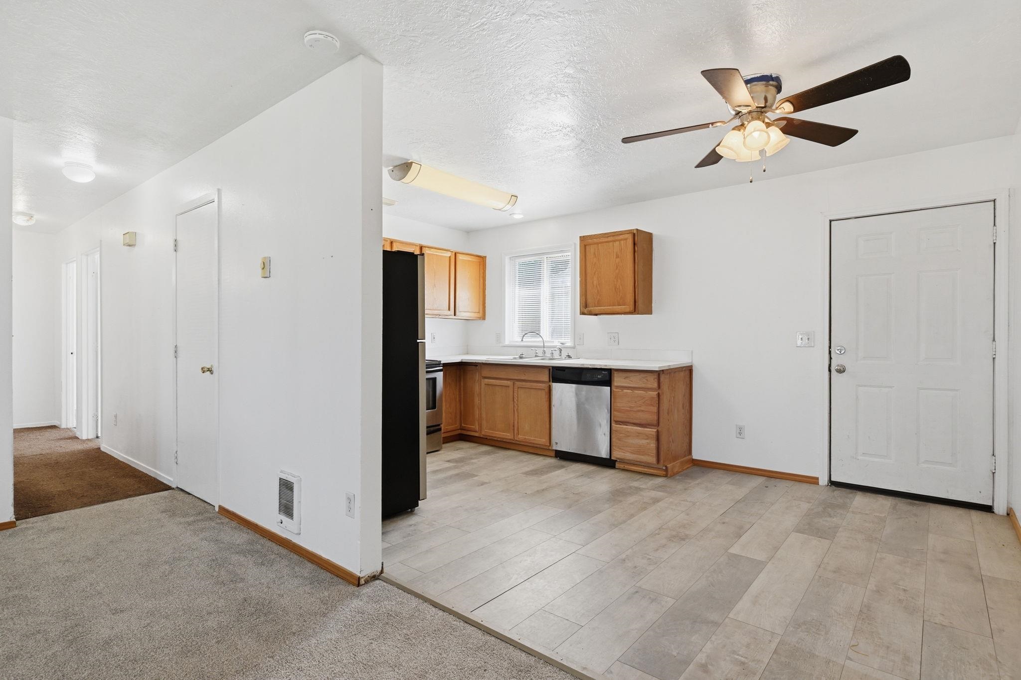 1829 W 6th Ave - Photo 5