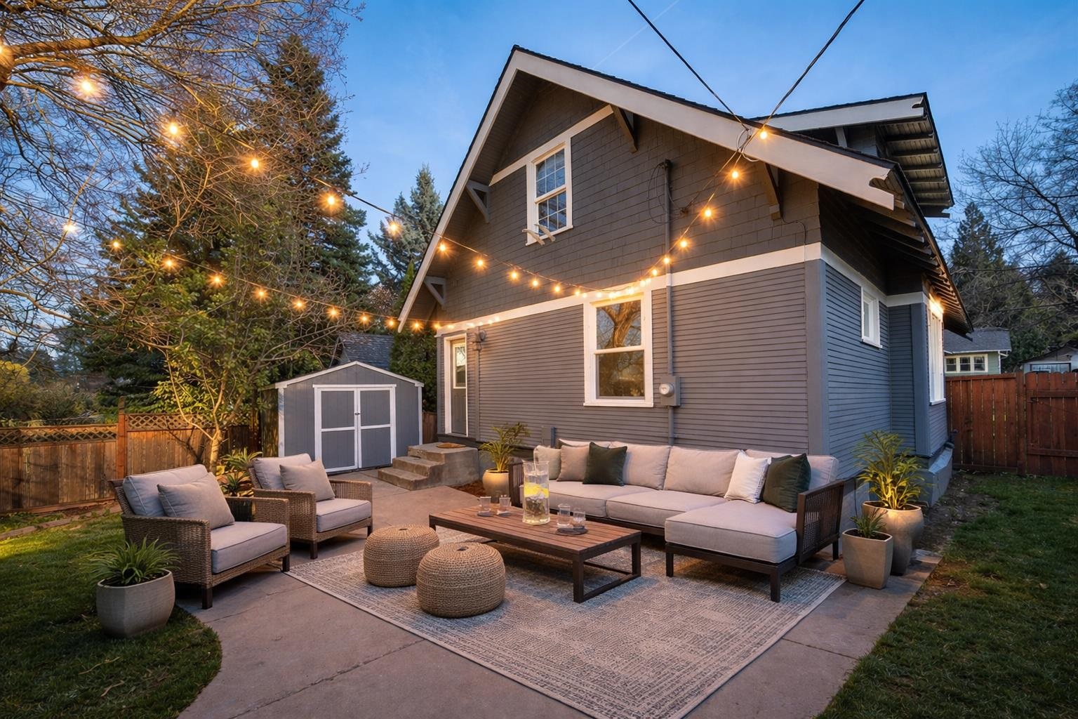 1017 E 14th Ave - Photo 2