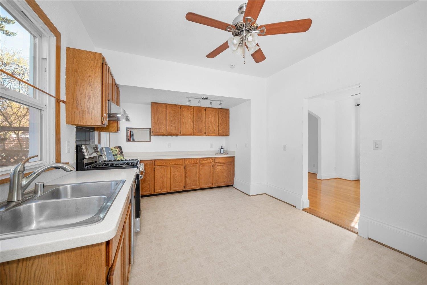 1017 E 14th Ave - Photo 14
