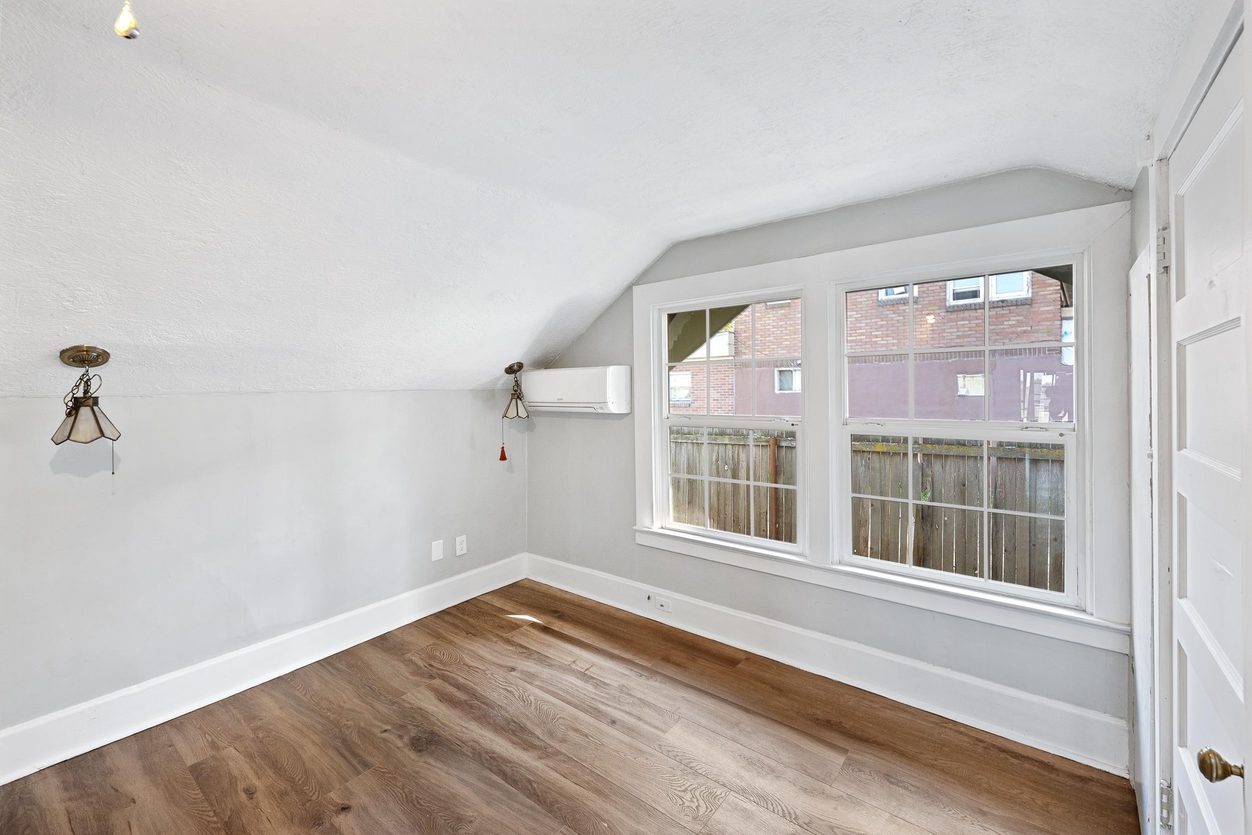 519 S Madison St - Photo 20