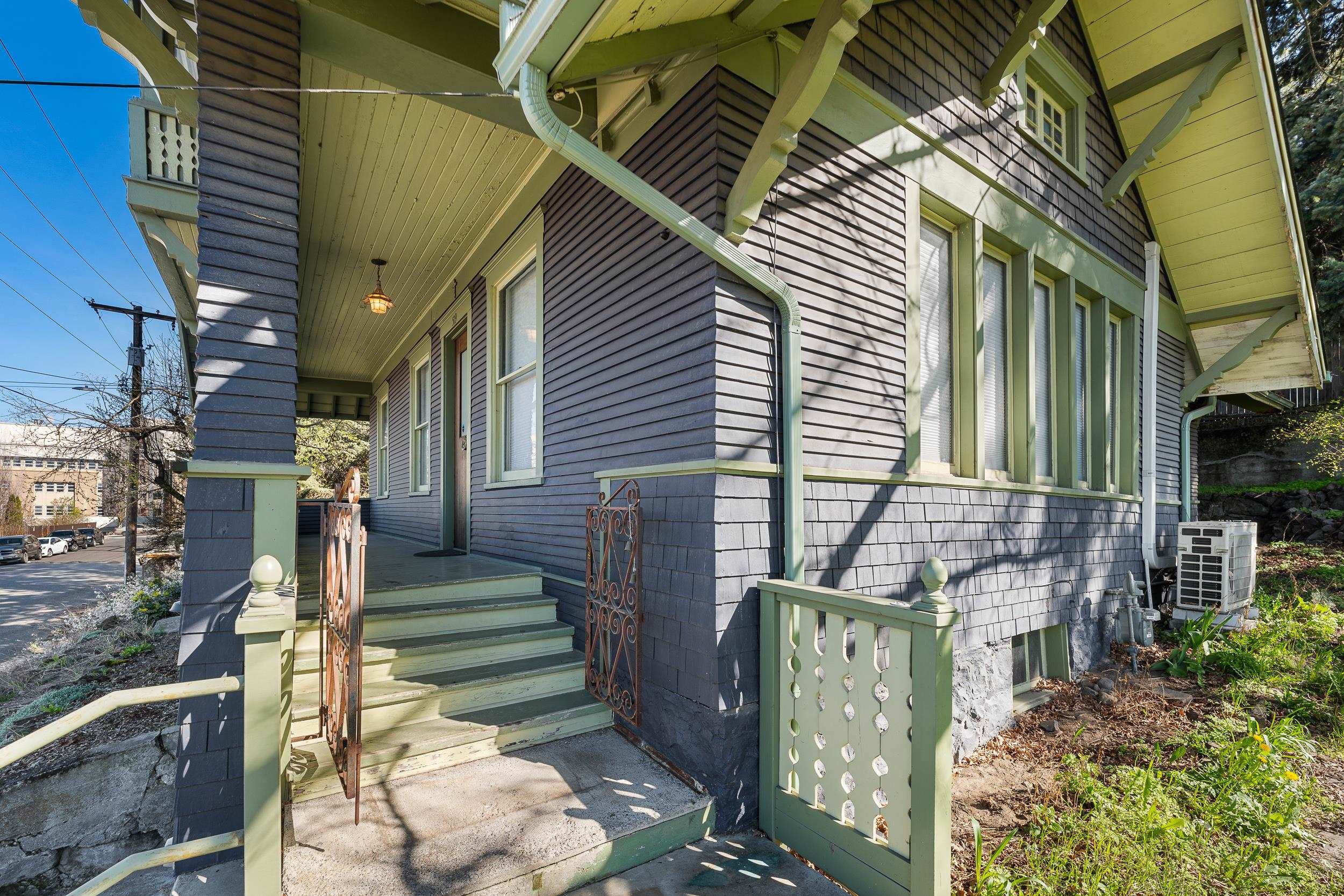 519 S Madison St - Photo 40