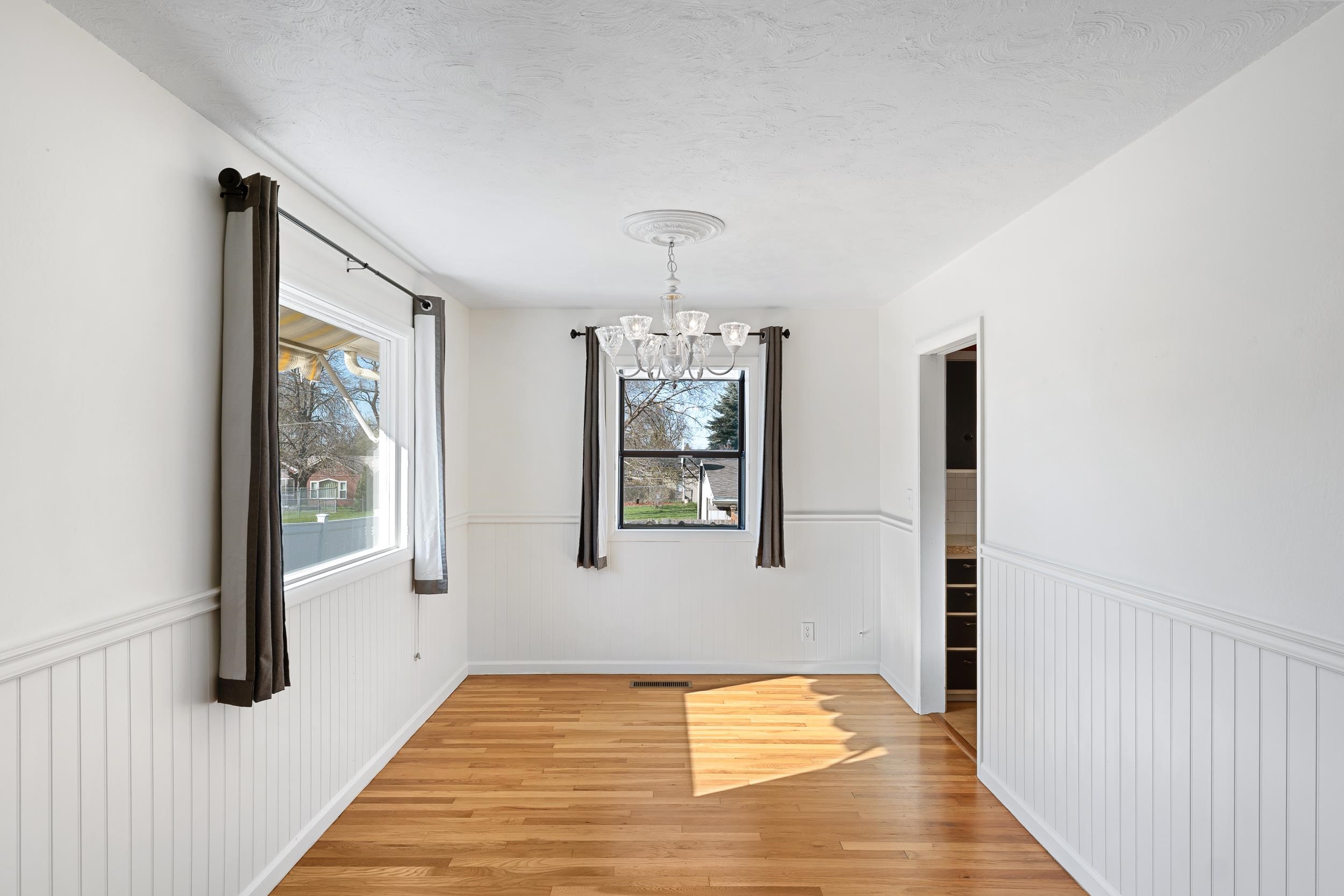 3403 E 22nd Ave - Photo 7