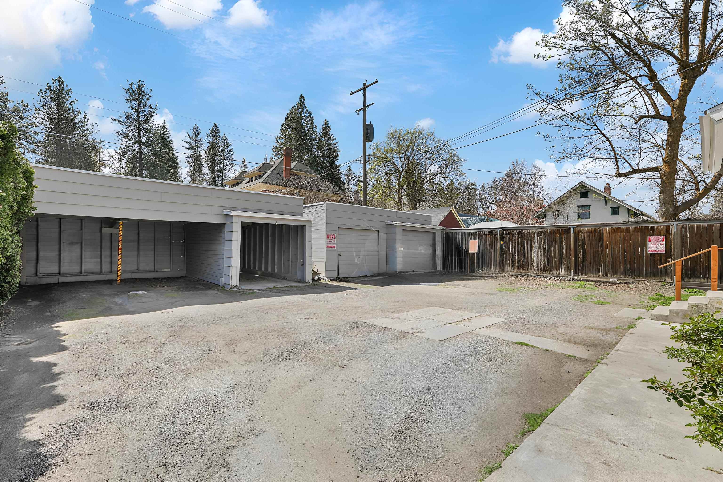 2109 W Pacific Ave - Photo 2