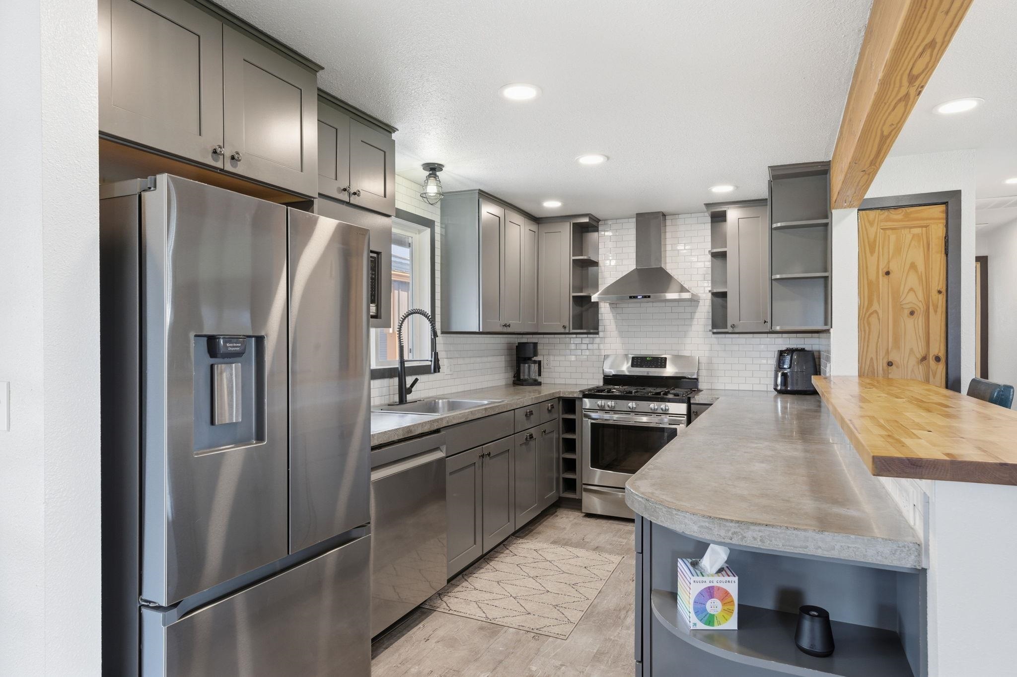 2524 W Houston Ave - Photo 5