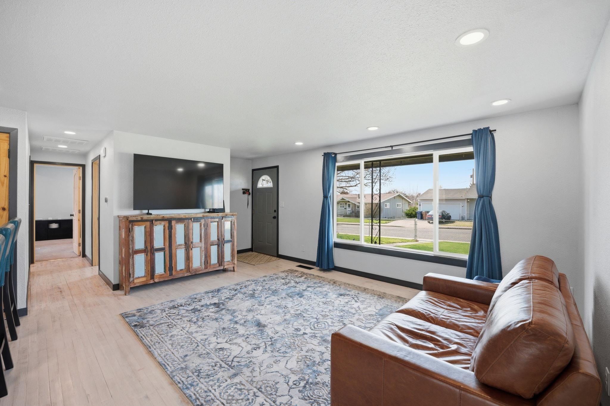 2524 W Houston Ave - Photo 9