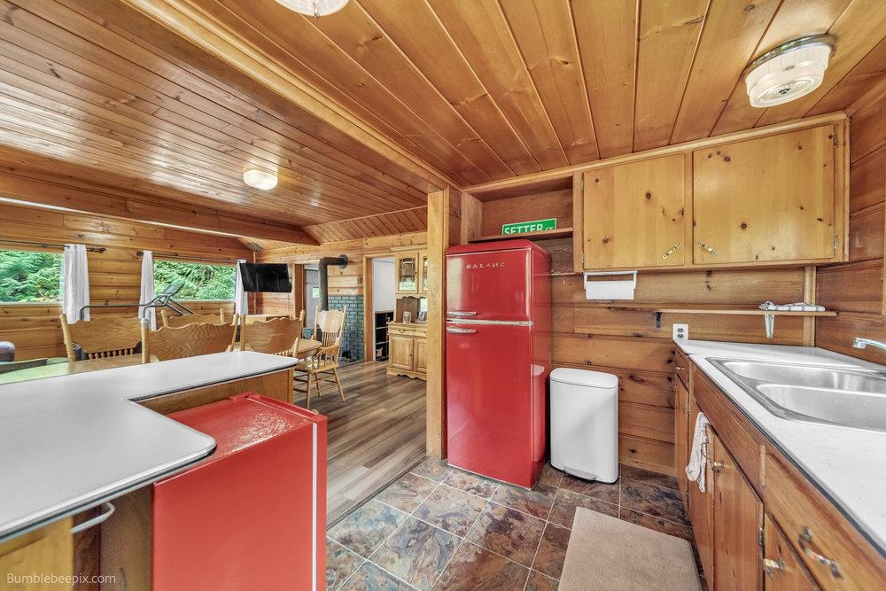 11711 N Honeymoon Bay Rd - Photo 10