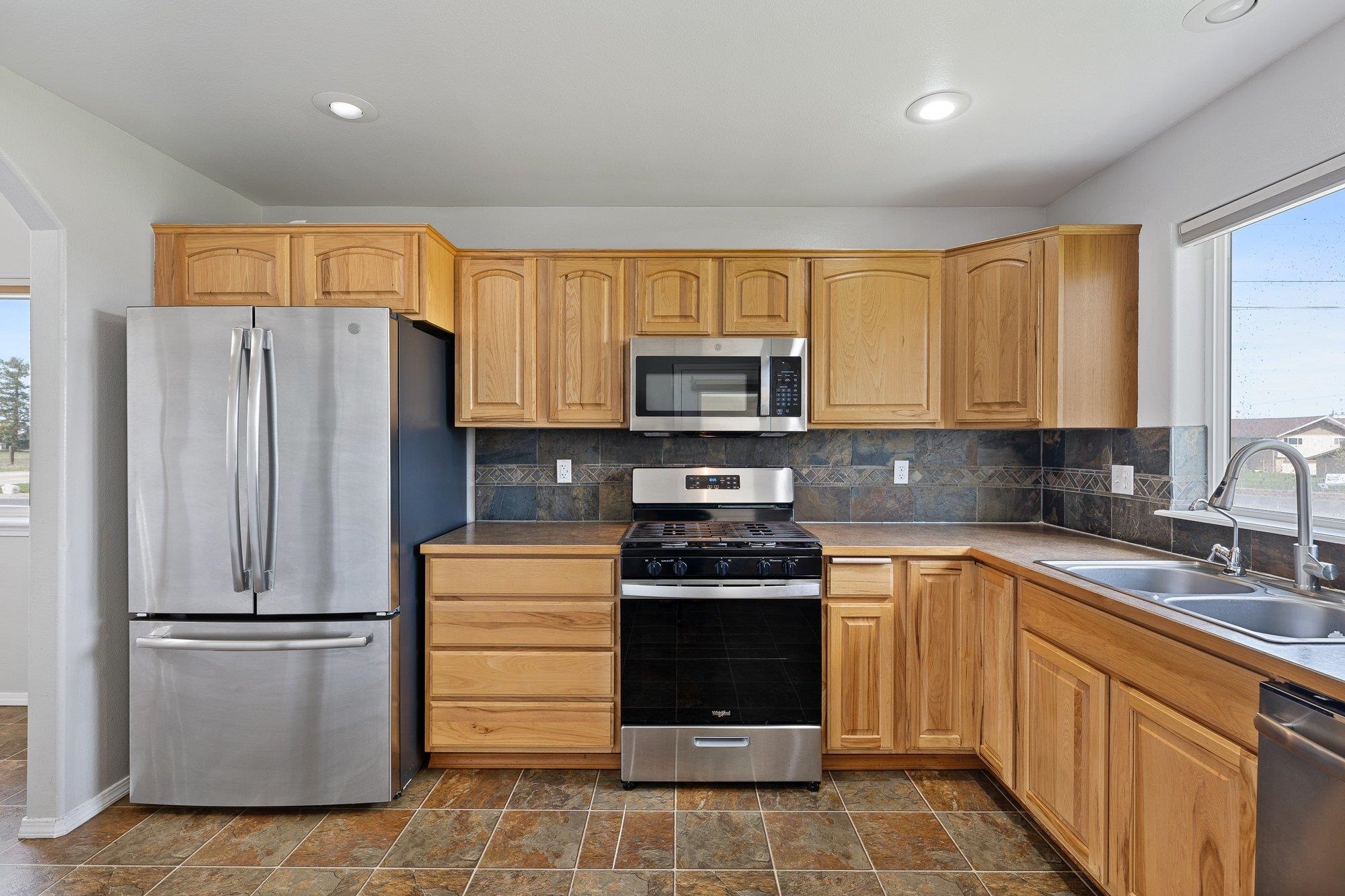 9428 N Oak St - Photo 12