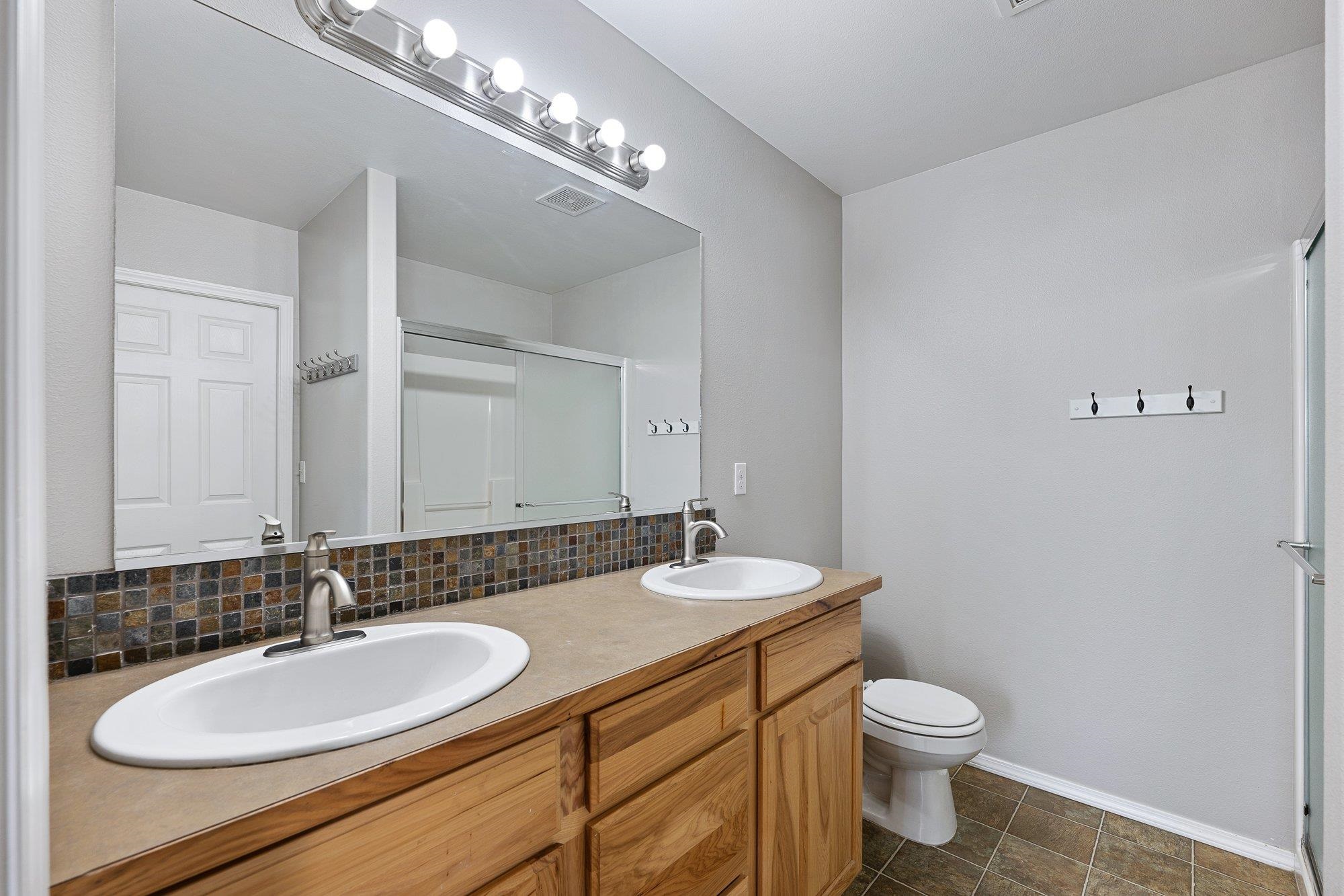 9428 N Oak St - Photo 15